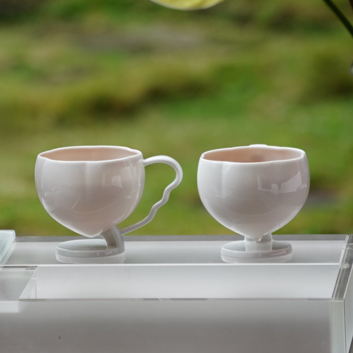 花神白瓷茶杯側面・波浪提耳工藝細節・八方新氣 NewChi Porcelain
