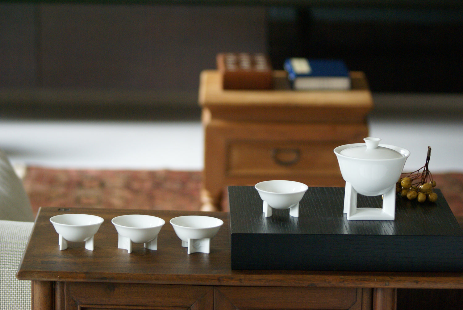 如意雲遊|現代白瓷蓋碗與茶杯|吉象雲紋與高台美學的茶器