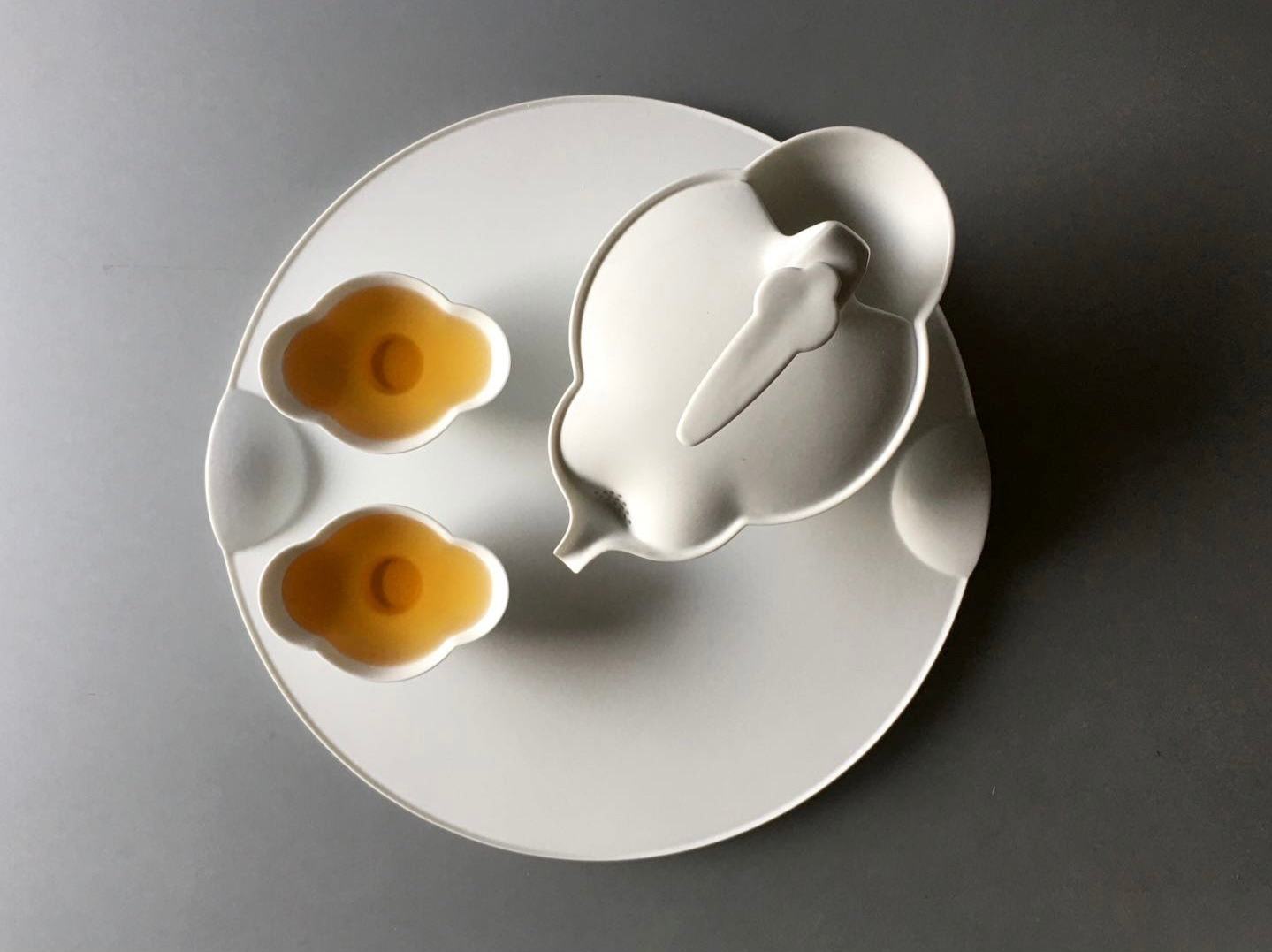 王俠軍《簡愛》白瓷茶具設計,現代茶藝代表作品