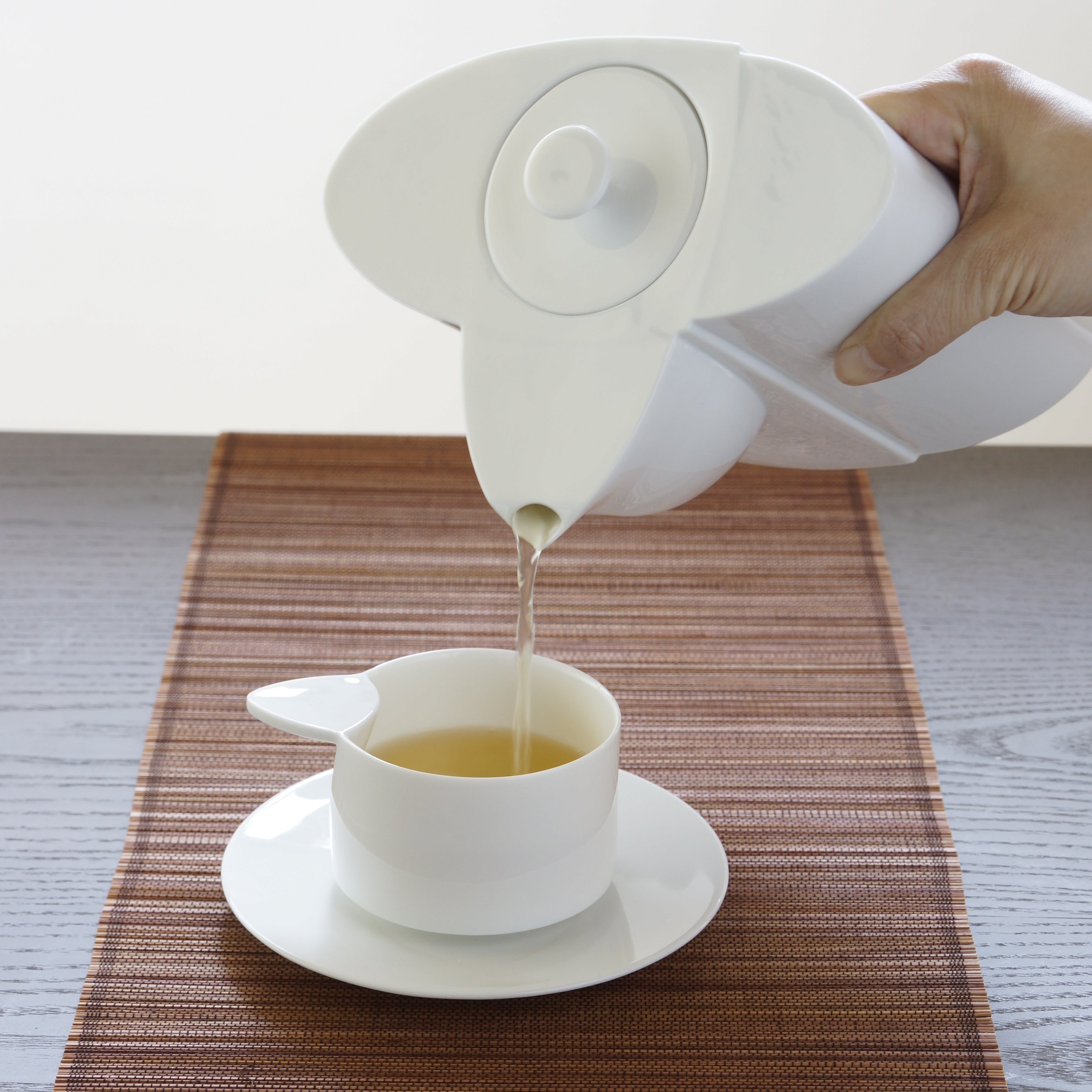 八方新氣 隱士 茶杯 咖啡杯 瓷器 杯子 亮面 白色 茶具 茶器 杯子款式 造形壺