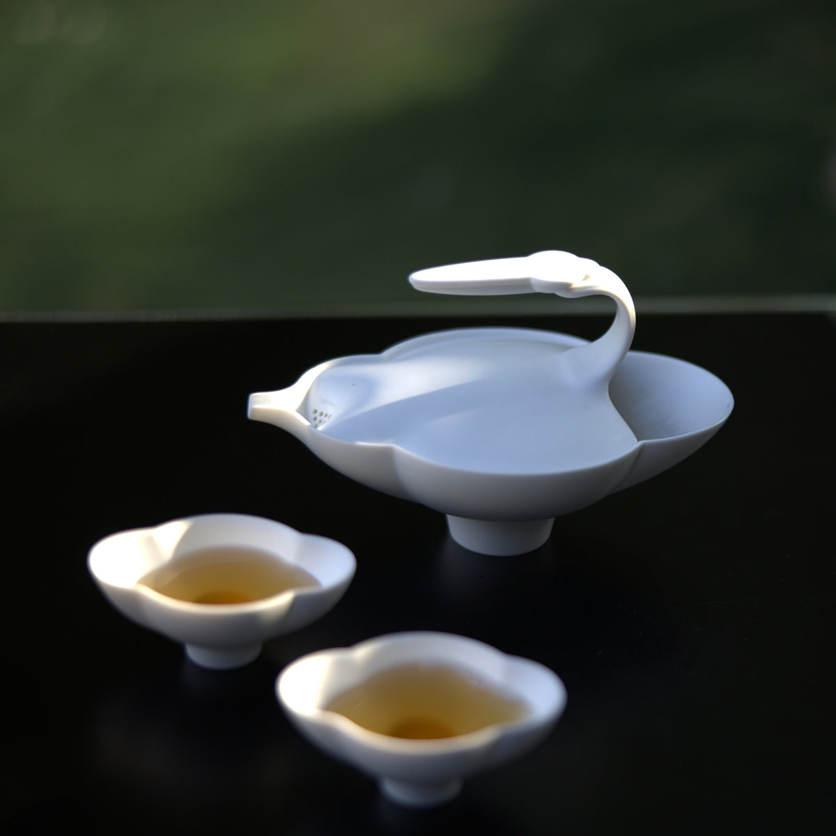 〈簡愛〉茶壺與兩杯茶近拍
