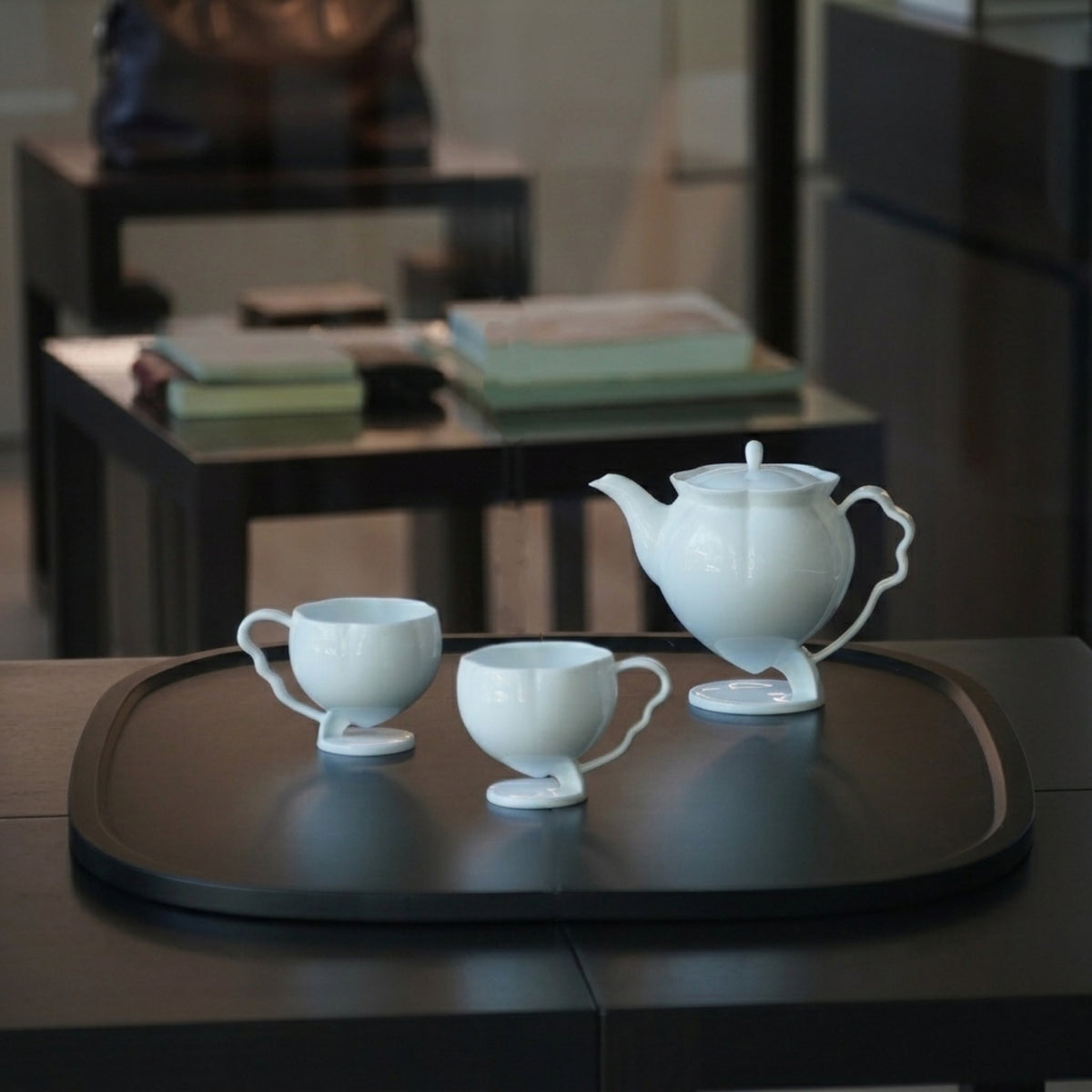 花神白瓷茶壺茶杯側面・波浪提耳工藝細節・八方新氣 NewChi Porcelain