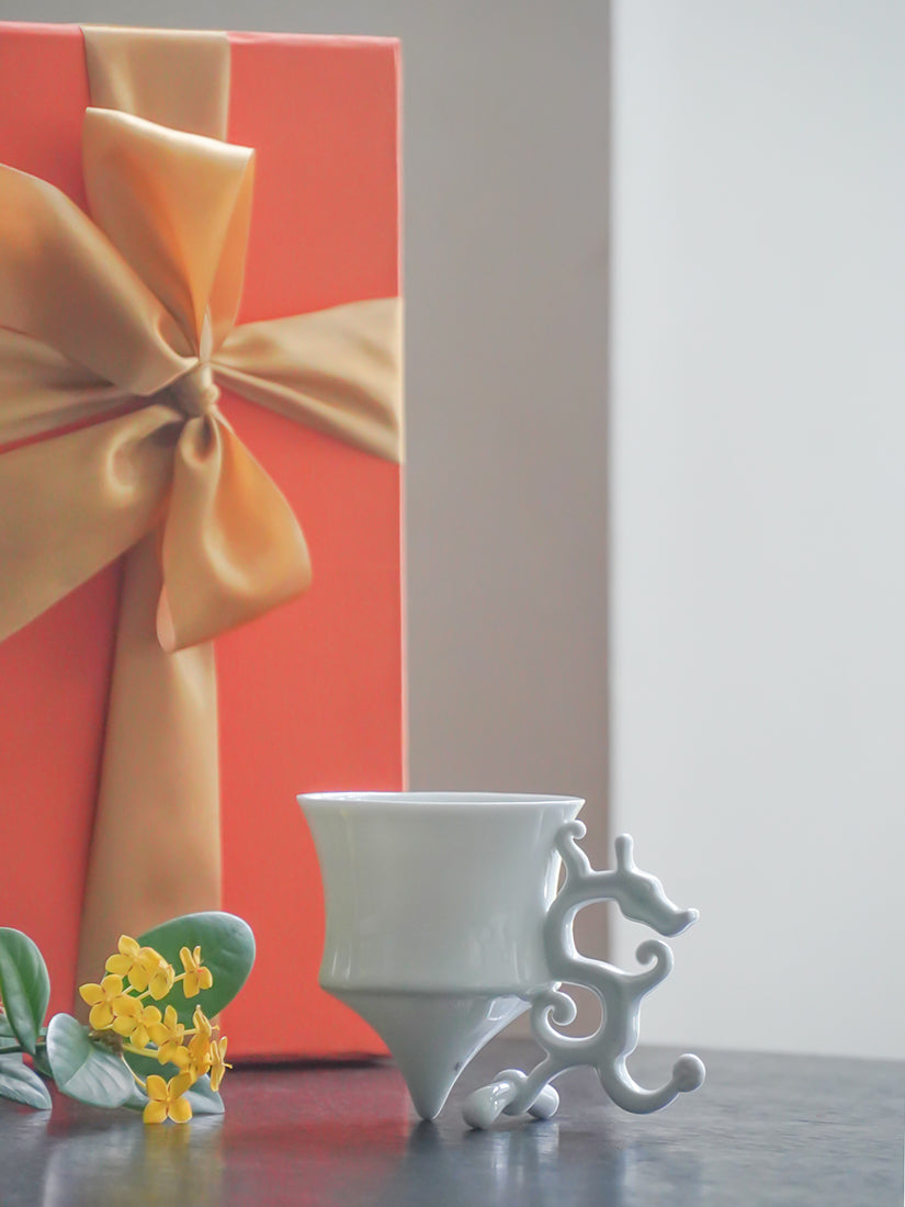 八方新氣《龍尊》杯 包裝精美,東方龍紋設計與尊器造型,適合父親節中秋節收藏與高端禮贈