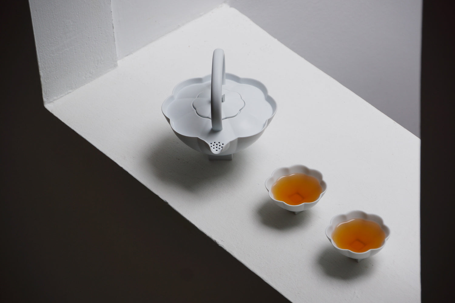 長春茶壺具簡潔茶席搭配長春壺的氛圍照