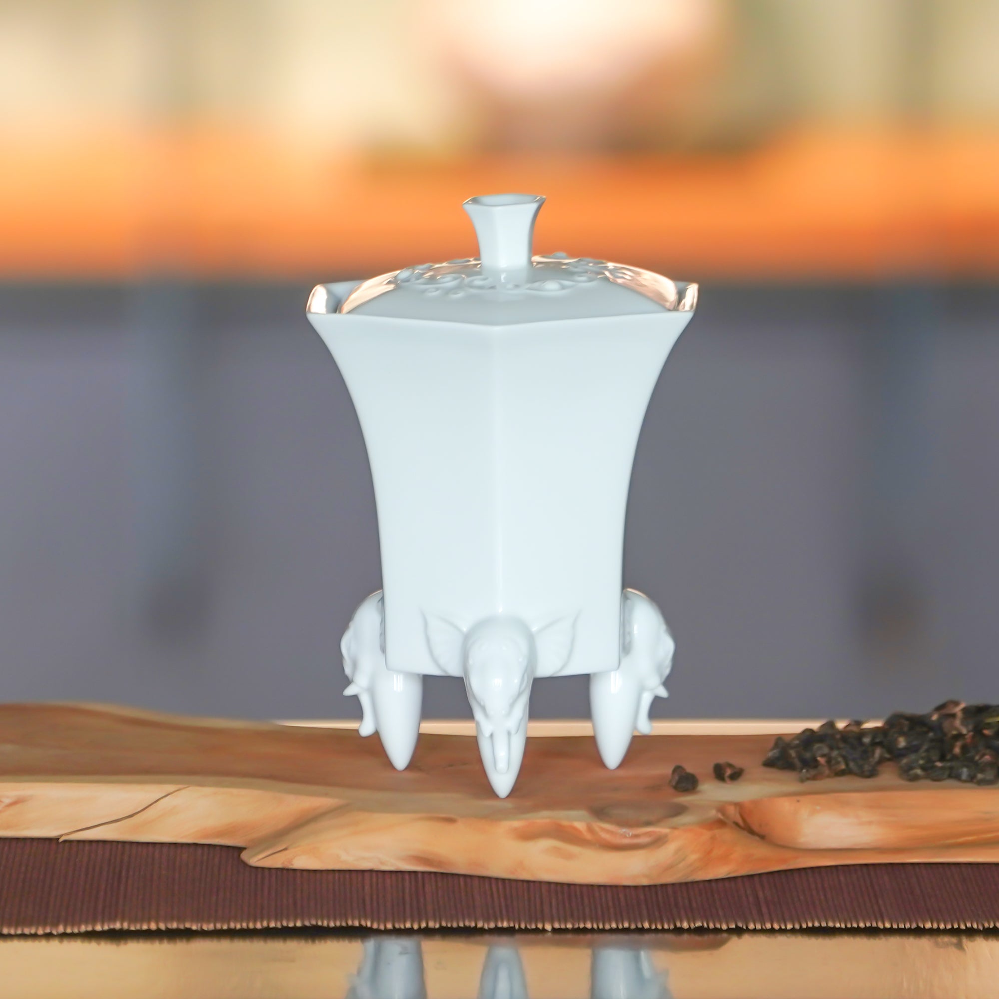 高難度白瓷倒燒工藝|豪情有相蓋杯近照