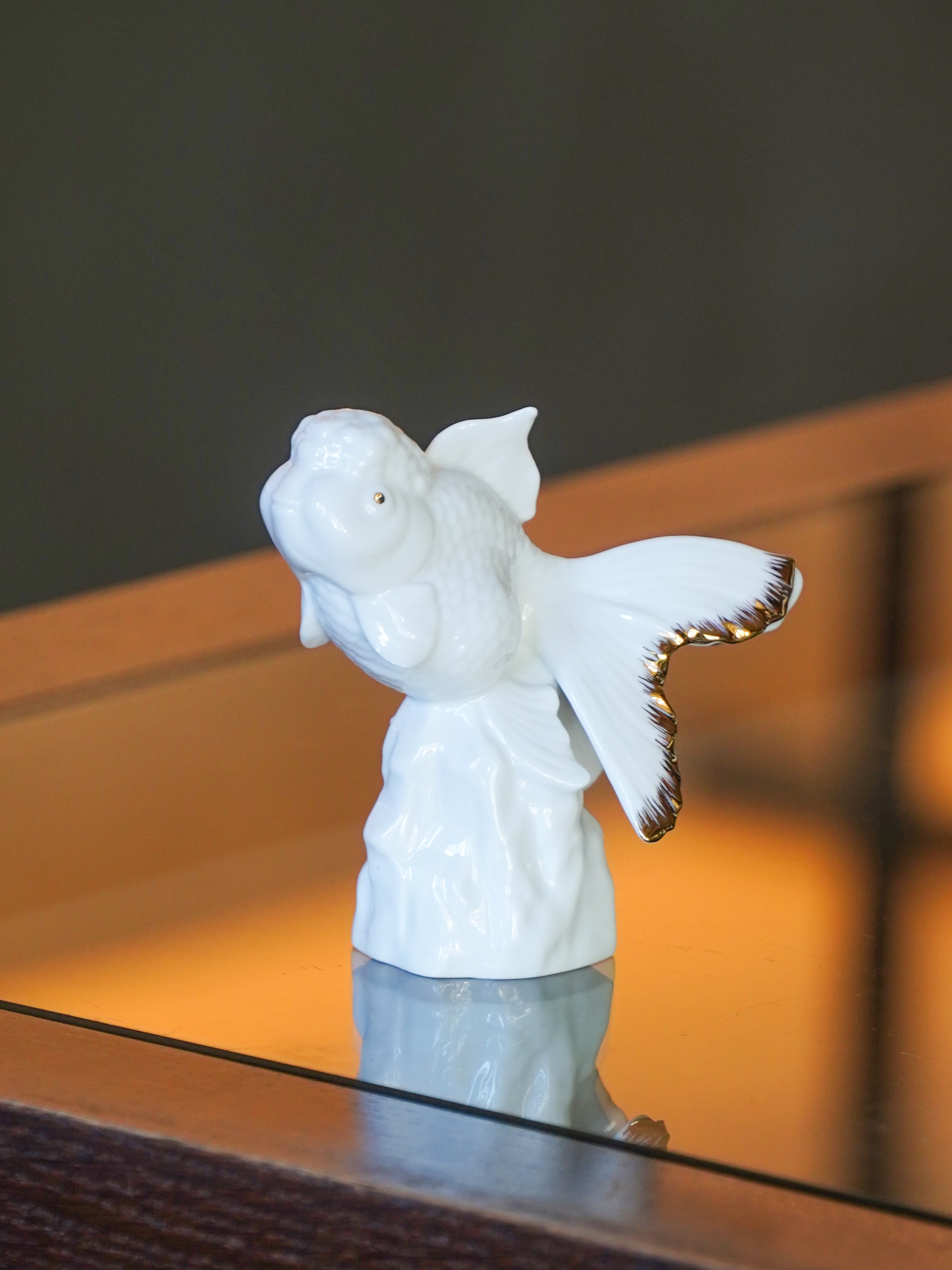 入門級藝術瓷器,象徵步步高升與職場祝福