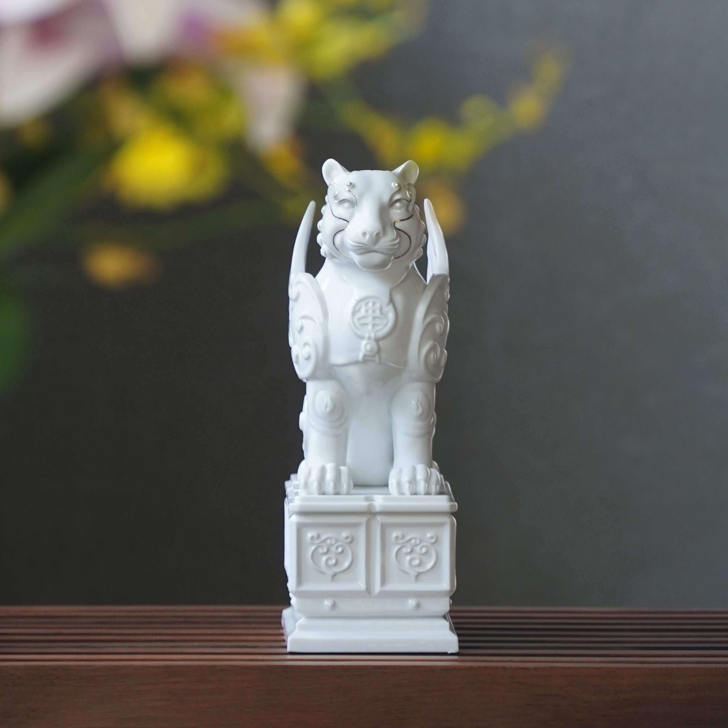 八方新氣 天意必得 生肖虎 瓷偶 陶瓷擺飾 升遷禮物 白瓷 禮物 印章 玉璽 居家生活