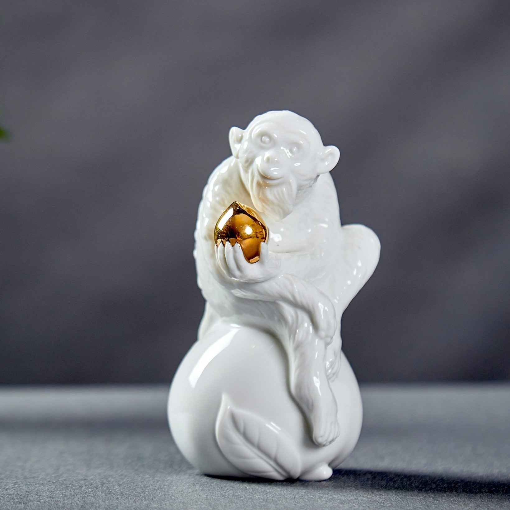 八方新氣 猴 瓷偶 福壽兩全 瓷器 生肖擺飾 印璽 印章 白瓷 禮物