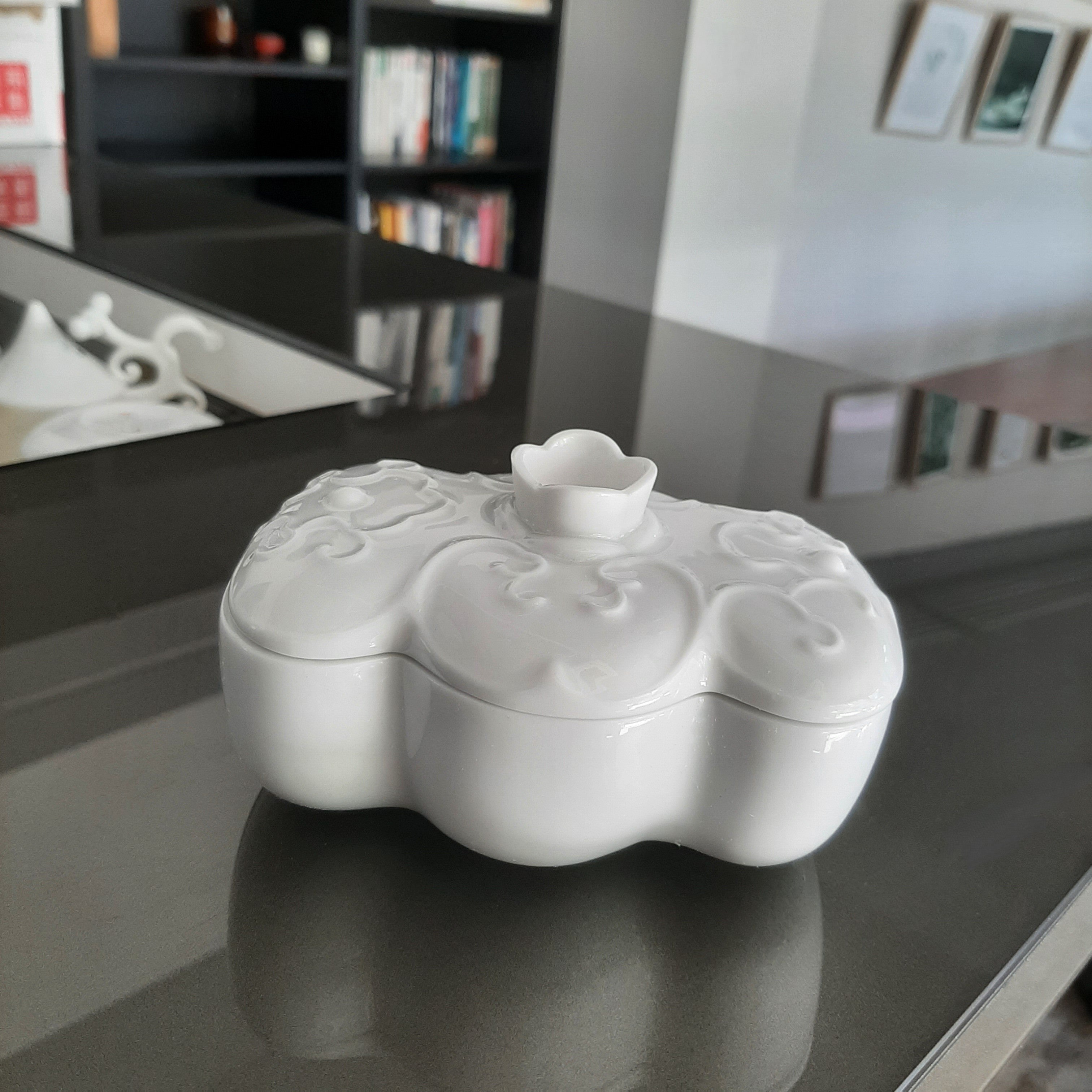八方新氣 瓷器 送禮 福滿 陶瓷 禮盒 瓷盒 收納盒 白瓷 擺飾 禮物 糖果盒 瓜果盒 珠寶盒