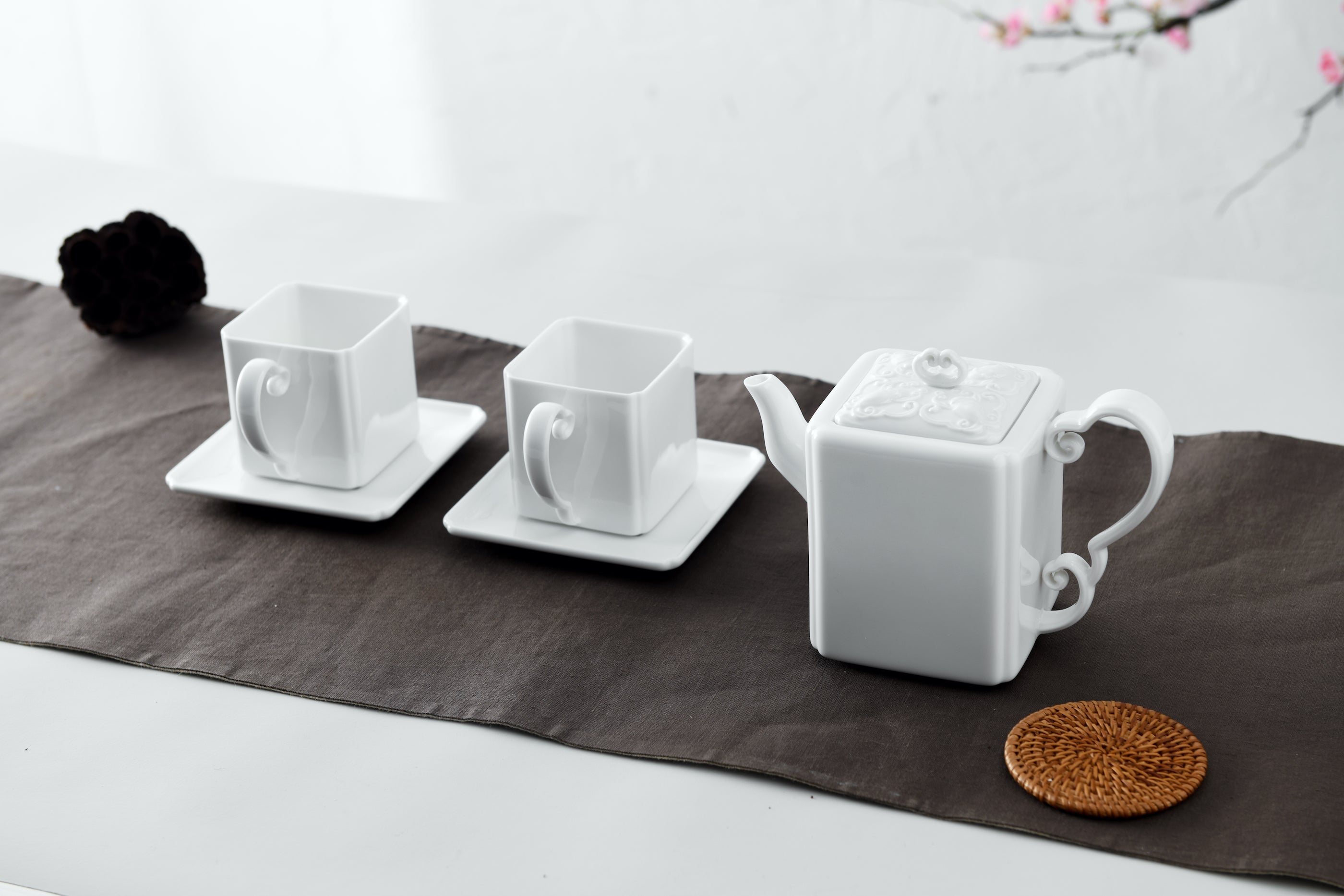 八方新氣 鴻福 造形壺 茶壺 瓷器 白瓷 禮物 瓷壺 茶具 咖啡杯 茶杯 蝙蝠