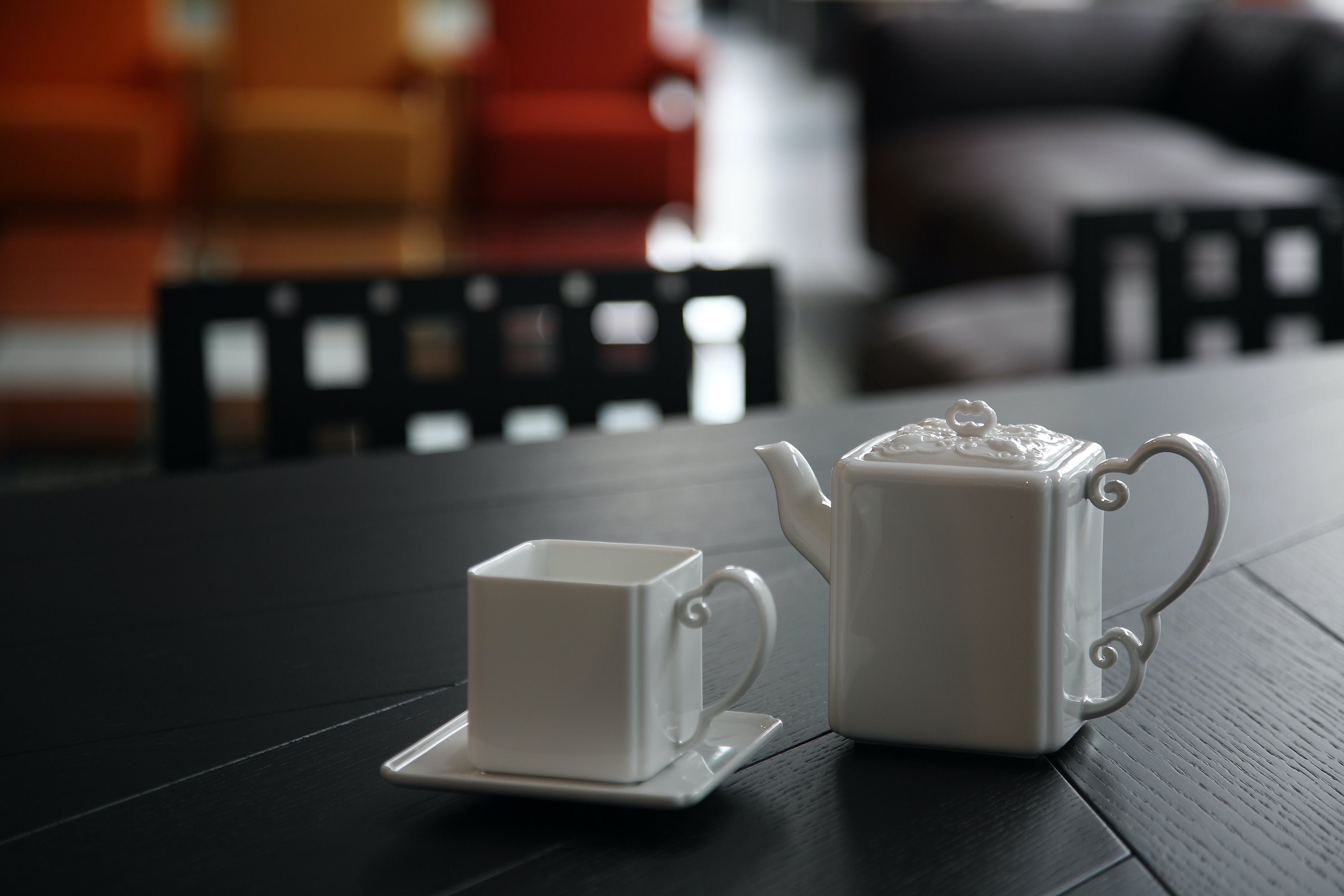 八方新氣 鴻福 造形壺 茶壺 瓷器 白瓷 禮物 瓷壺 茶具 咖啡杯 茶杯 蝙蝠