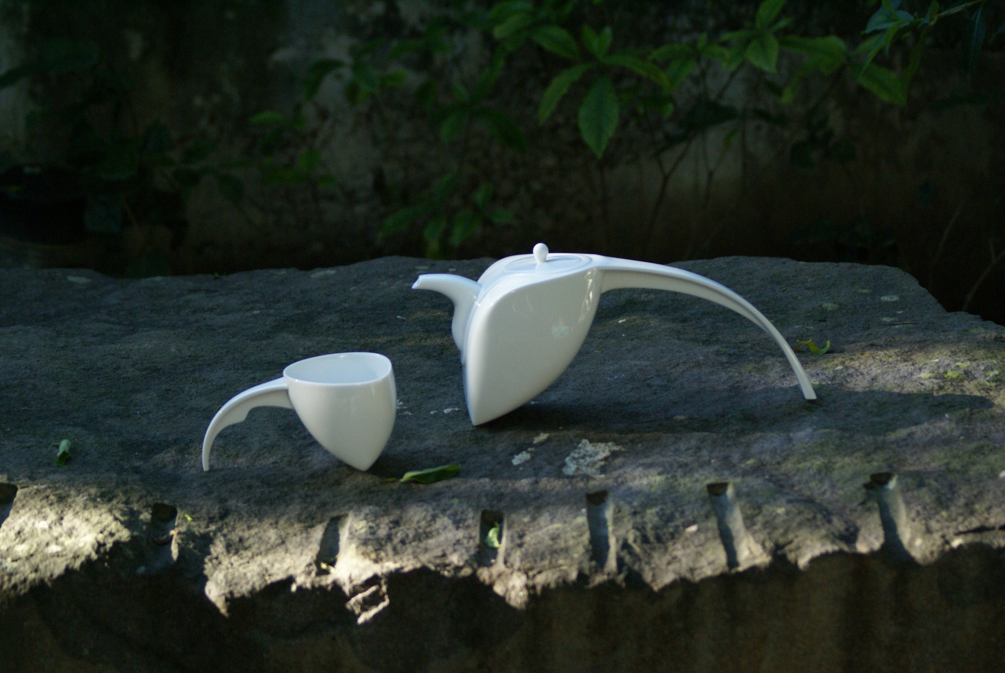 八方新氣藝術白瓷,以夏日的熱情為靈感的咖啡茶具組