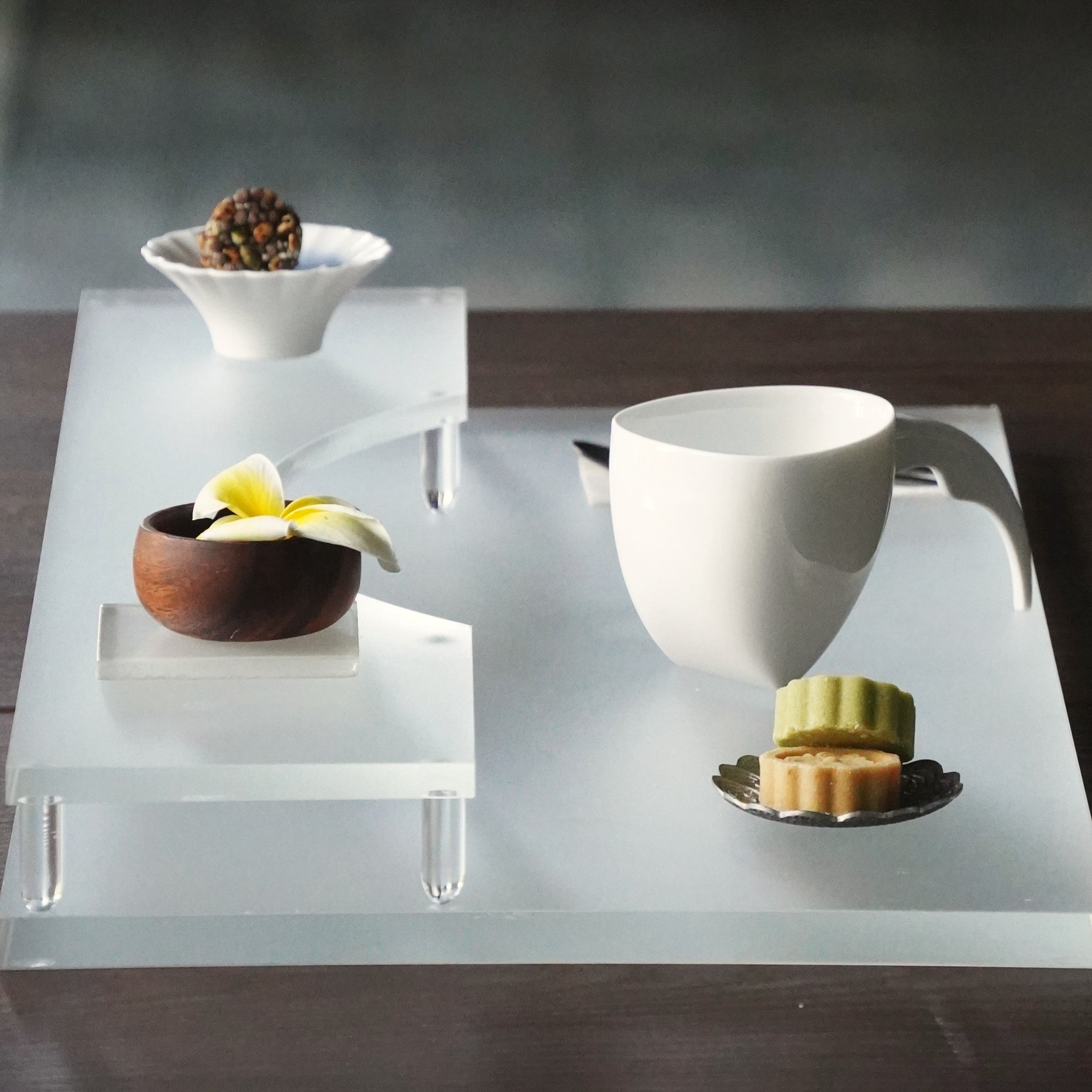 八方新氣王俠軍設計瓷器 白瓷咖啡茶壺杯組 以台灣藍鵲為靈感 夏越眺香 居家生活