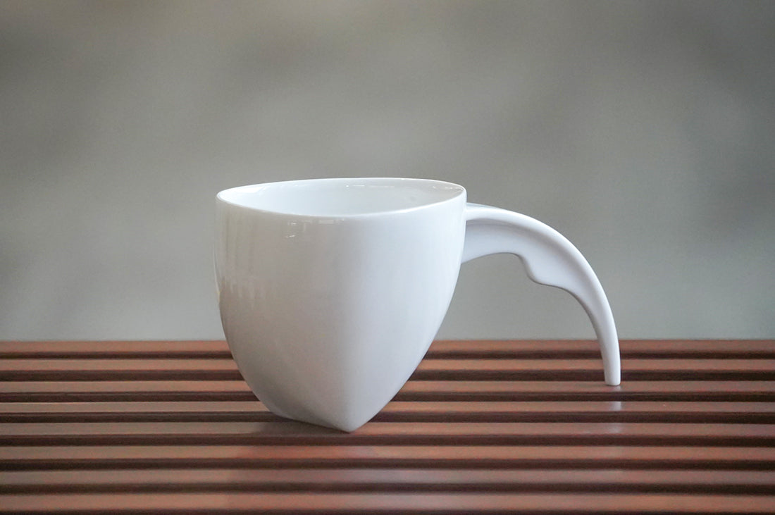 八方新氣 夏越眺香 王俠軍 瓷器 白瓷咖啡茶壺杯組 以台灣藍鵲為靈感