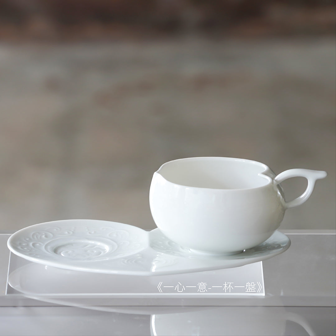 一心一意心形瓷杯盤組,NewChi Porcelain 精緻設計,適合品茶與居家儀式感生活