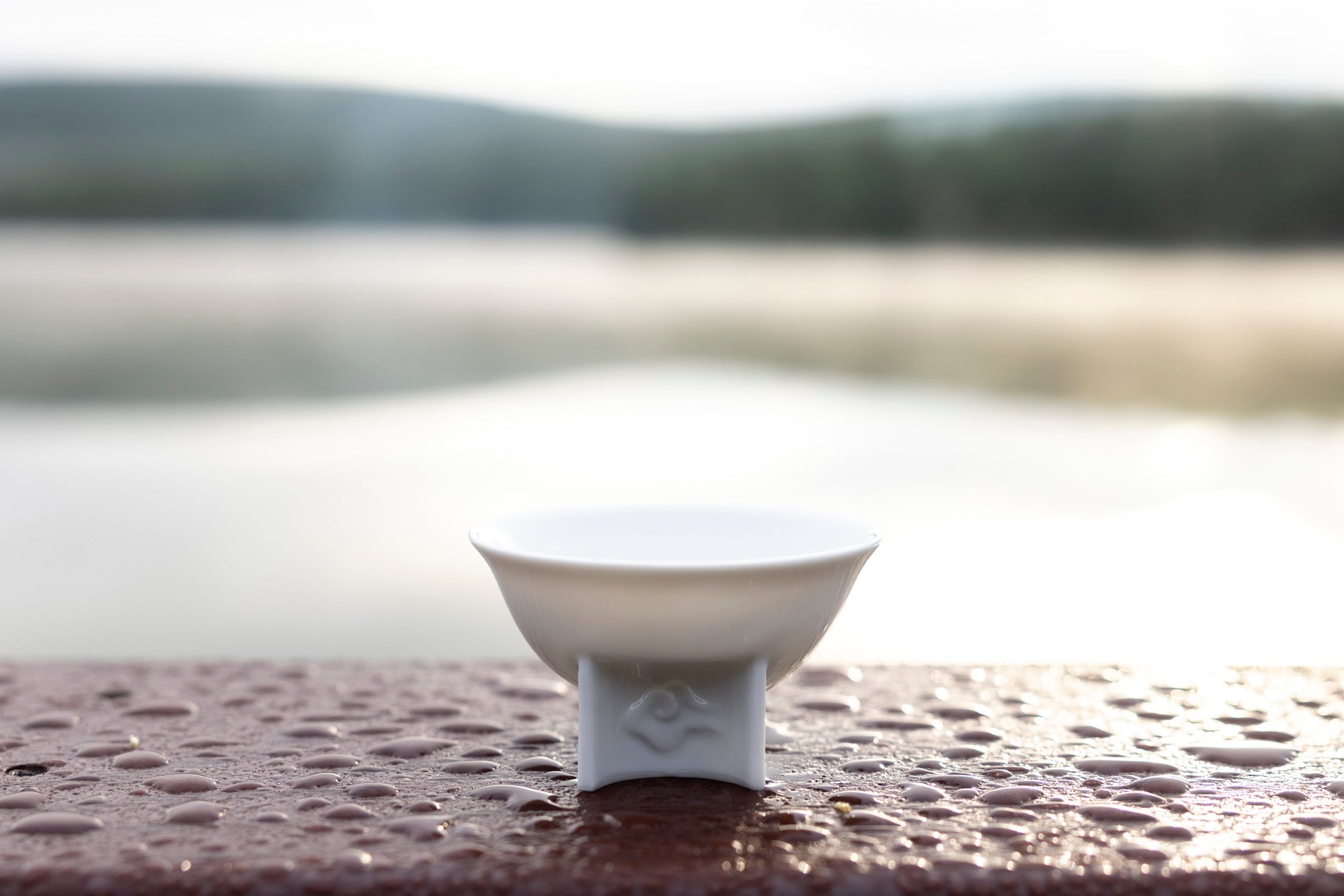 如意雲遊|現代白瓷蓋碗與茶杯|吉象雲紋與高台美學的茶器