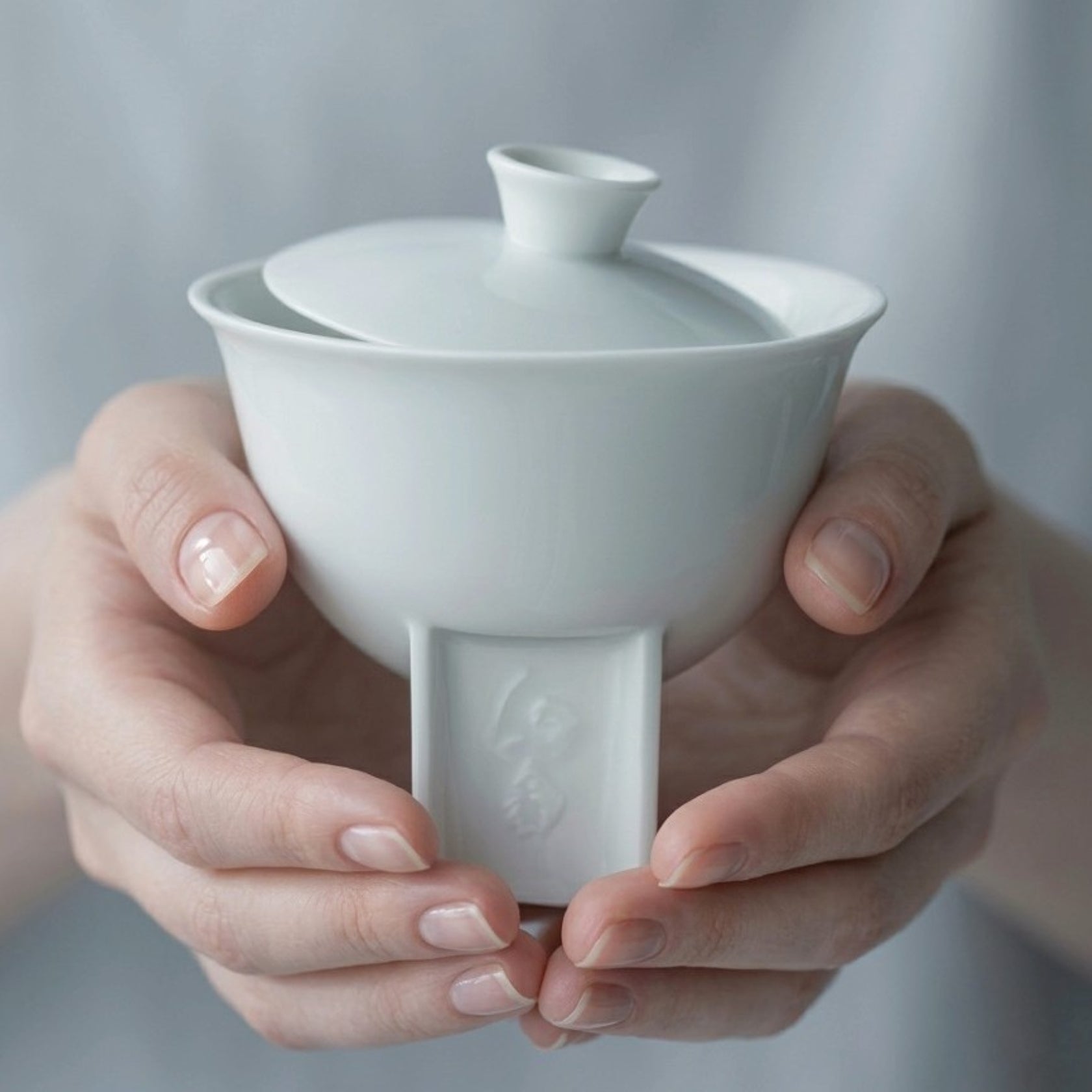 如意雲遊蓋杯茶杯組 – 八方新氣藝術白瓷