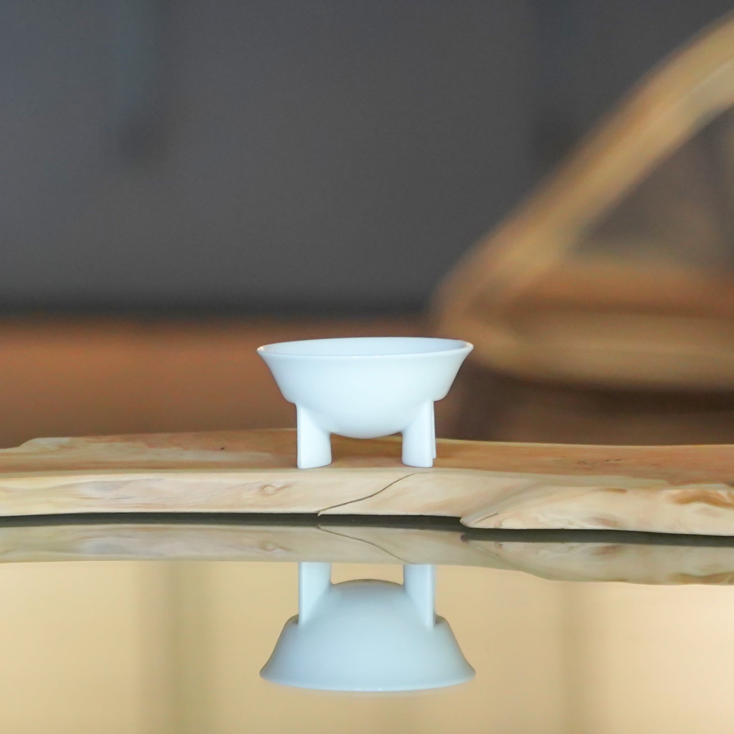 Wander Freely |Modern White Porcelain Gaiwan | A Tea Vessel of Symbol and Structure