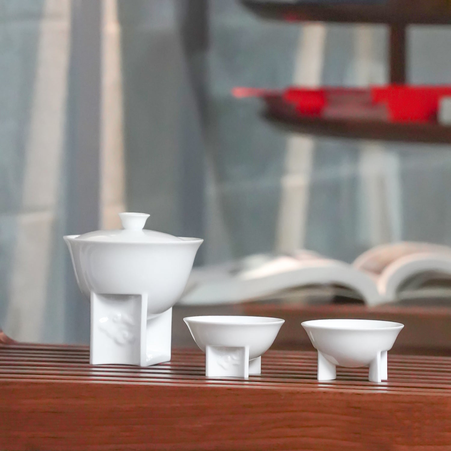 Wander Freely |Modern White Porcelain Gaiwan | A Tea Vessel of Symbol and Structure