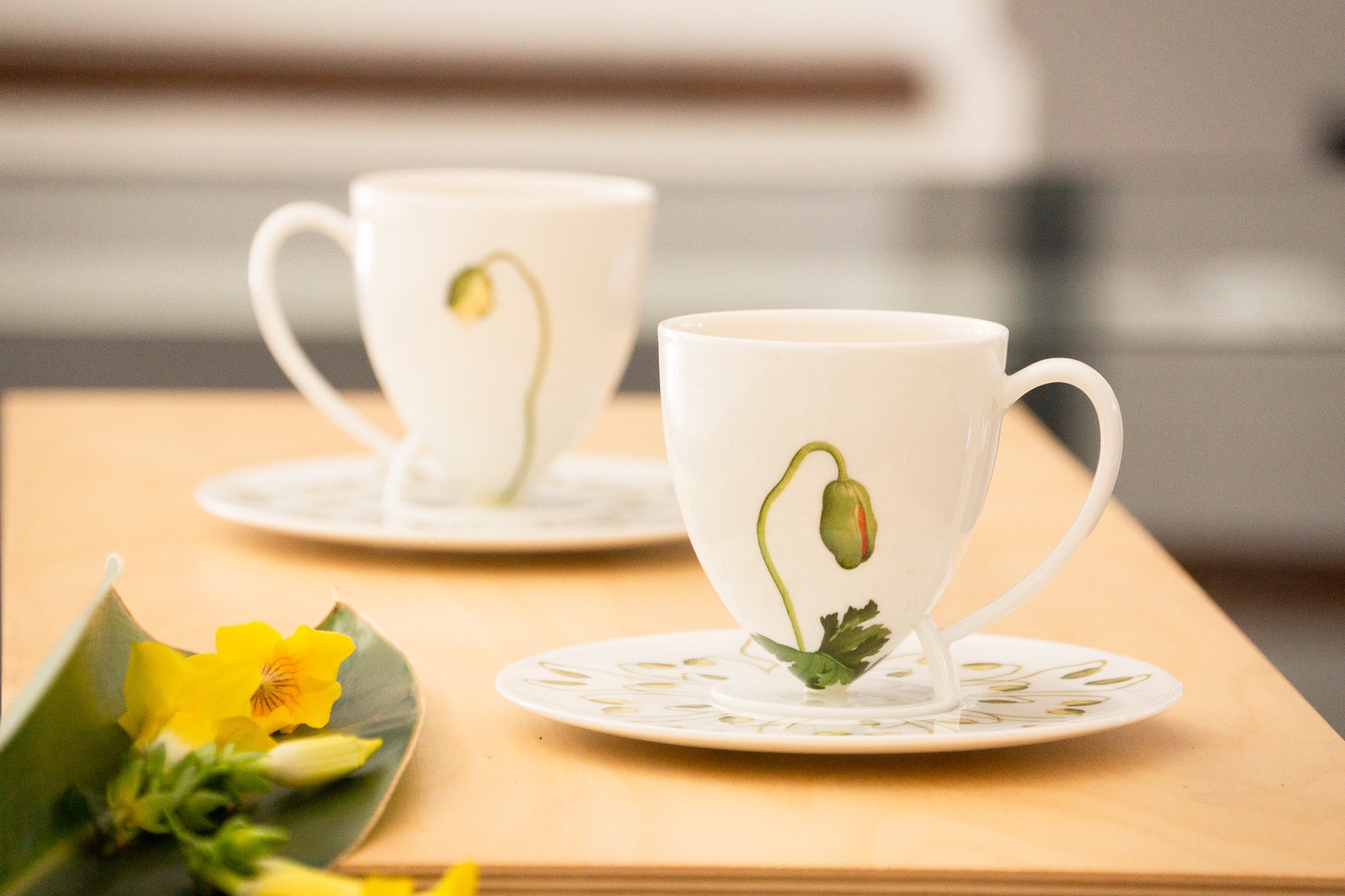 八方新氣 故宮 清香 春舞 花卉 經典 杯子 盤子 瓷器 茶具 陶瓷 茶杯 白瓷