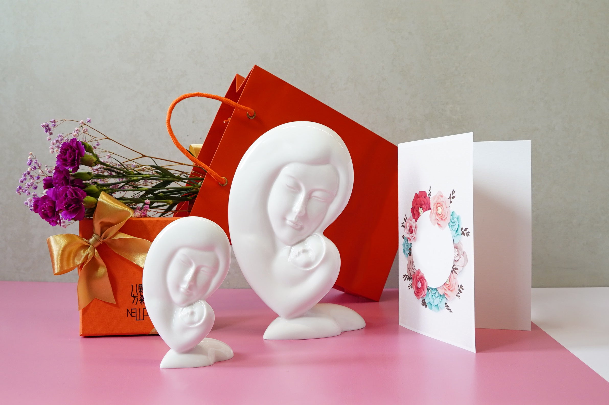 慈暉 陶瓷擺飾 禮物 瓷器 八方新氣 母親 瓷偶 白瓷 禮盒