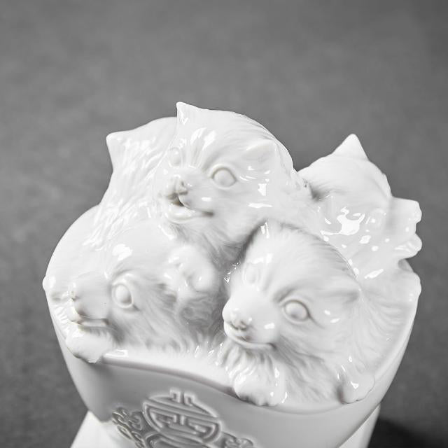 八方新氣 生肖狗 五福臨門 瓷偶 瓷器 擺飾 白瓷 禮物 印璽 印章