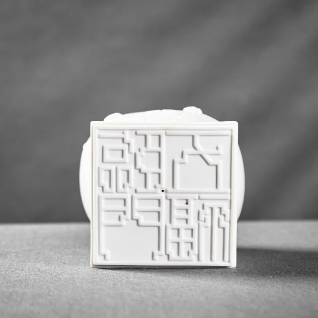 八方新氣 生肖狗 五福臨門 瓷偶 瓷器 擺飾 白瓷 禮物 印璽 印章