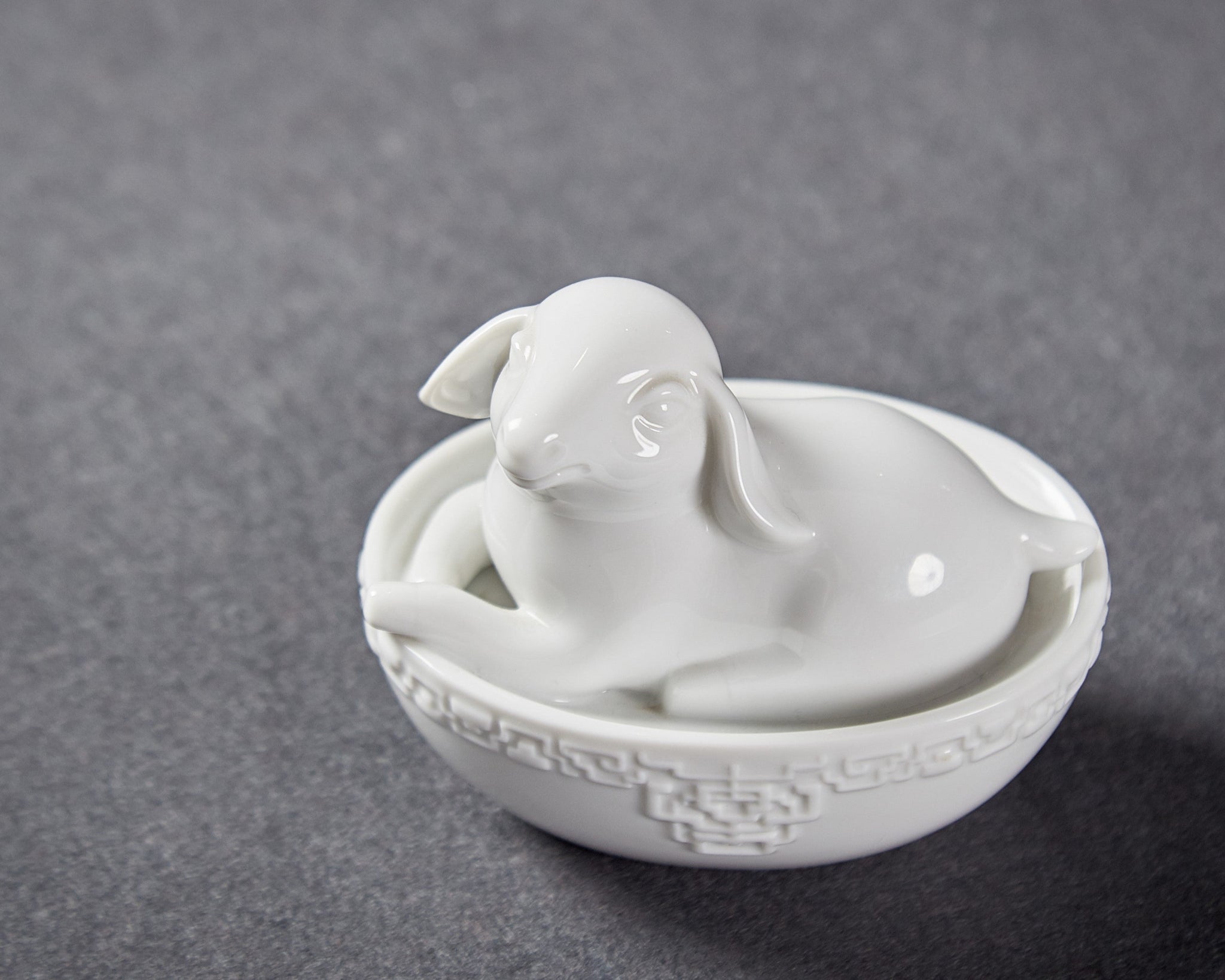 八方新氣 生肖羊 喜洋洋 瓷偶 瓷器 擺飾 白瓷 禮物