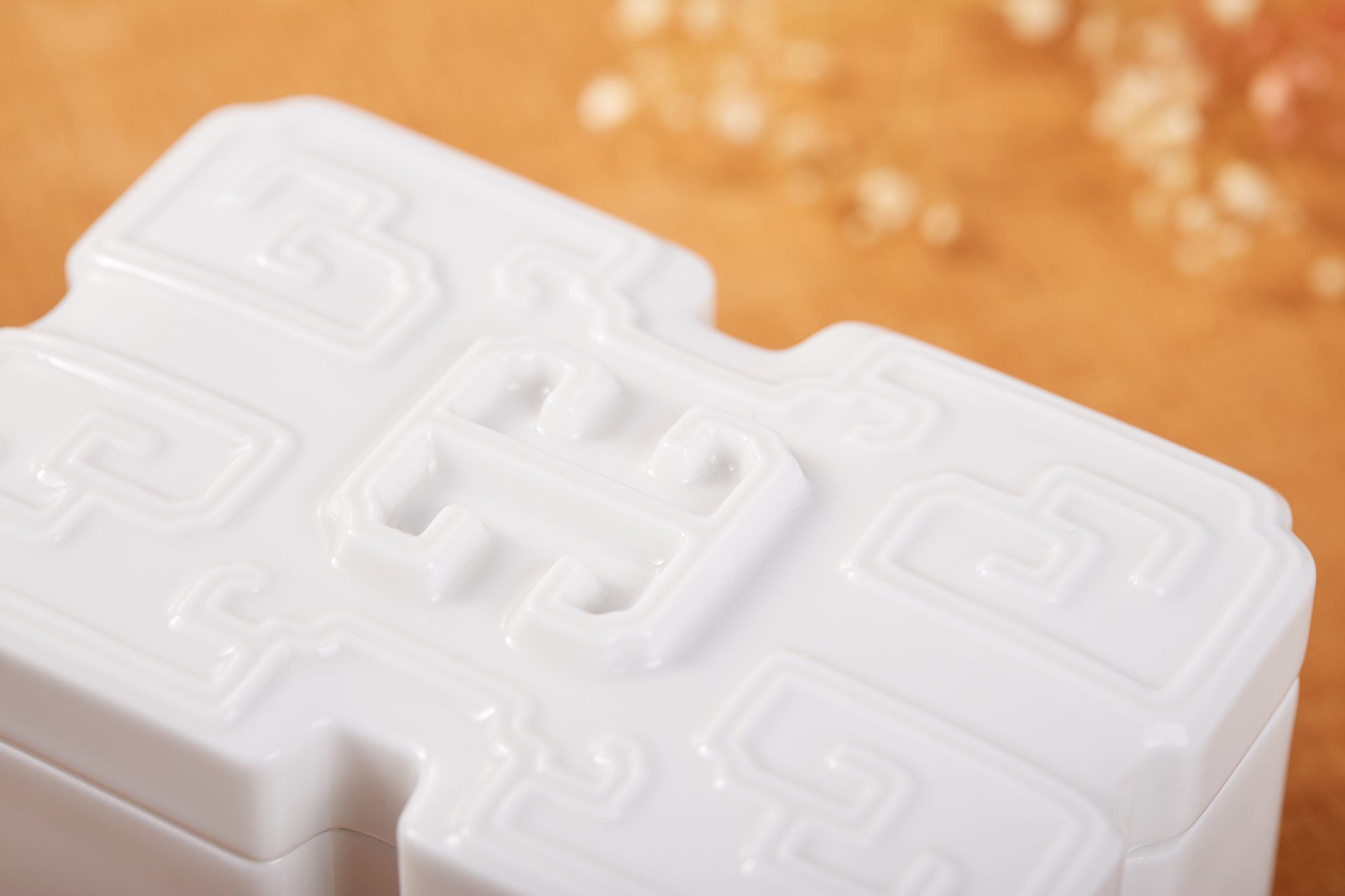 八方新氣 吉壽年年 瓷盒 傳家寶 擺飾 禮物 收納盒 白瓷