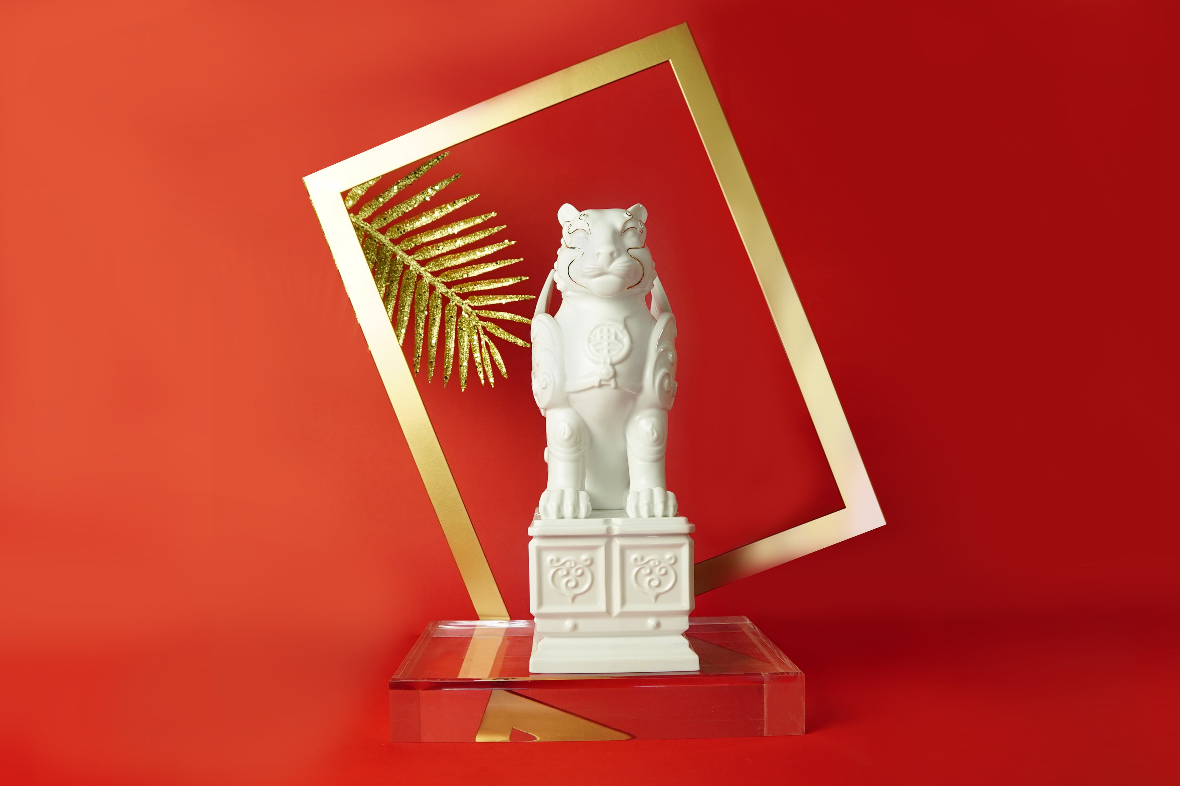 八方新氣 天意必得 生肖虎 瓷偶 陶瓷擺飾 升遷禮物 白瓷 禮物 印章 玉璽 居家生活