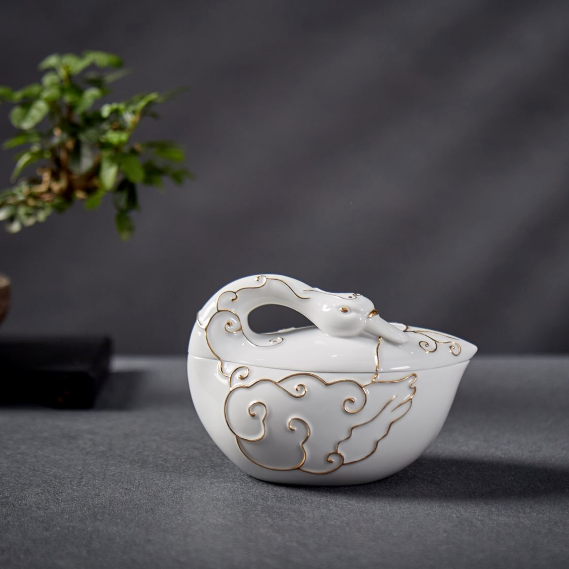 八方新氣 王俠軍 盒 天鵝 金色 白色 珠寶盒 珍愛 陶瓷收納盒