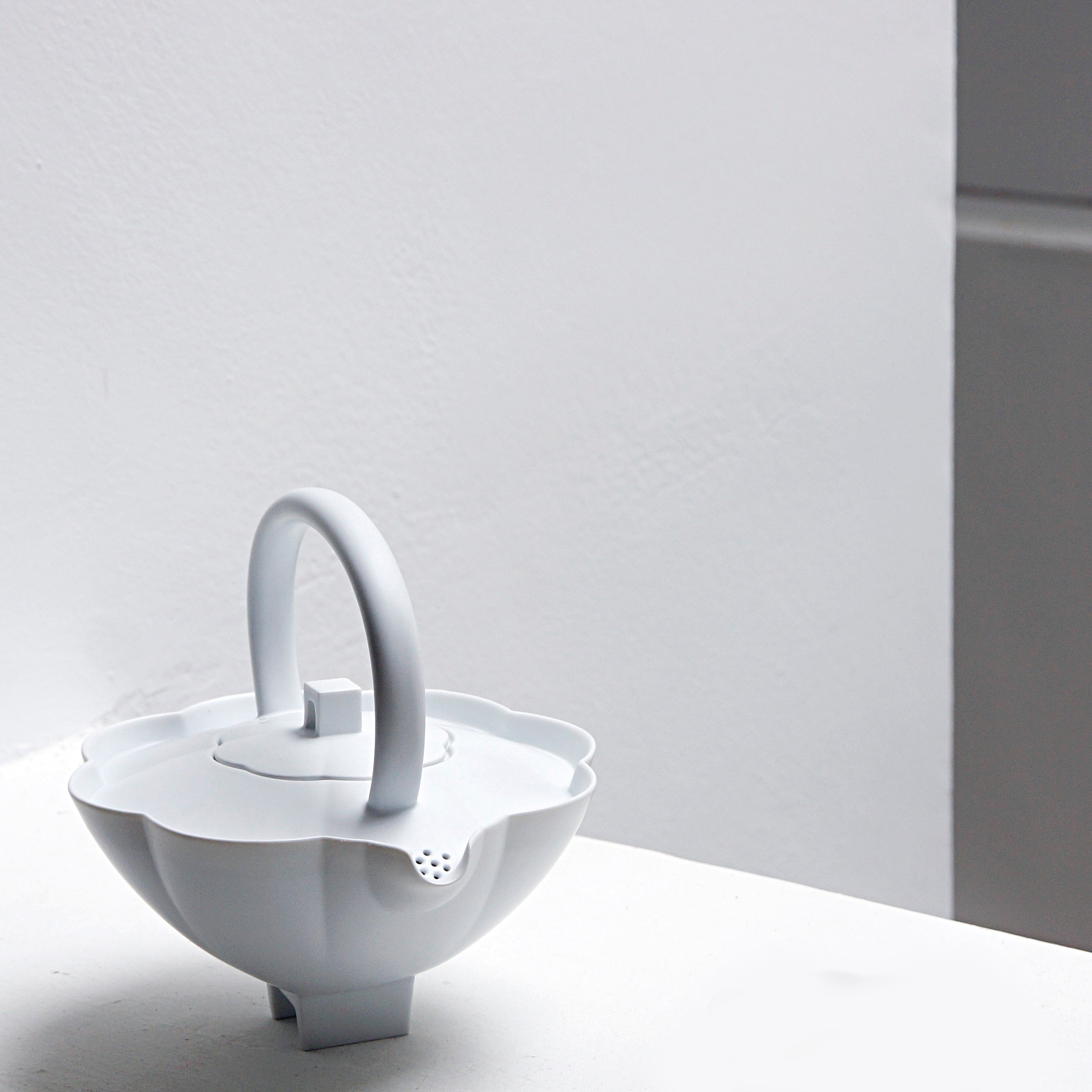 長春壺側面壺嘴細節