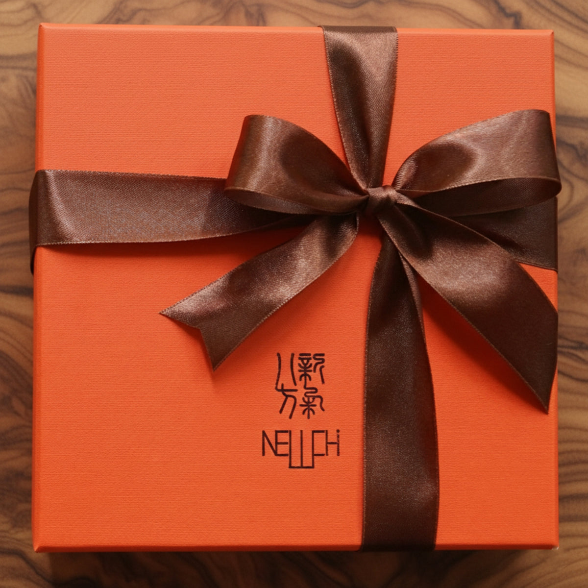 NewChi orange handmade gift box with ribbon for the Leading Role porcelain pen holder