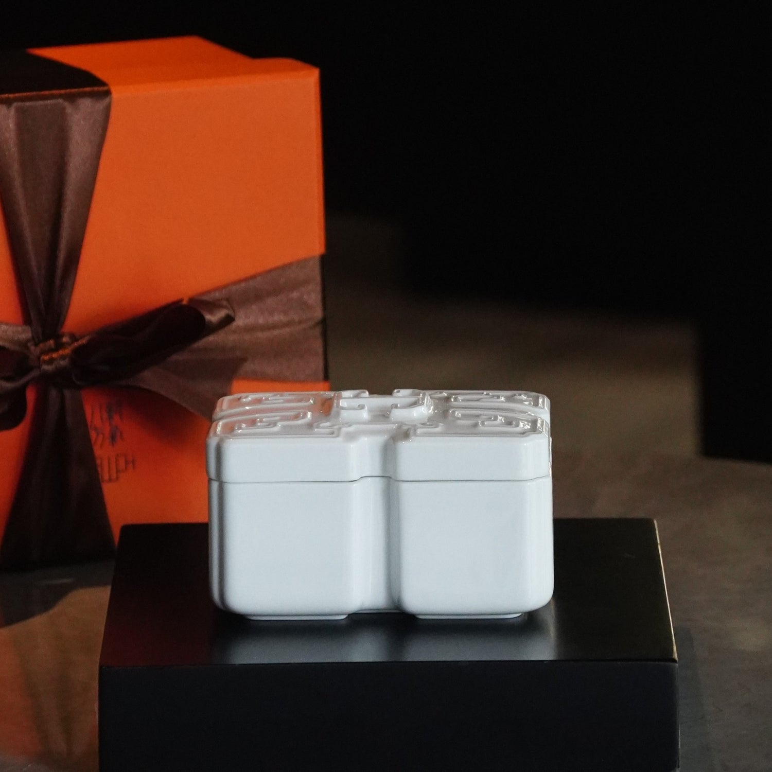 吉祥祝福瓷器禮盒—適合春節賀禮、結婚祝福、升遷與企業贈禮的典雅心意之選