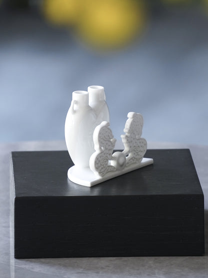 《萬事亨通》瓷器作品龍、珠、瓶三象合一的升遷禮首選，展現氣勢與祝福