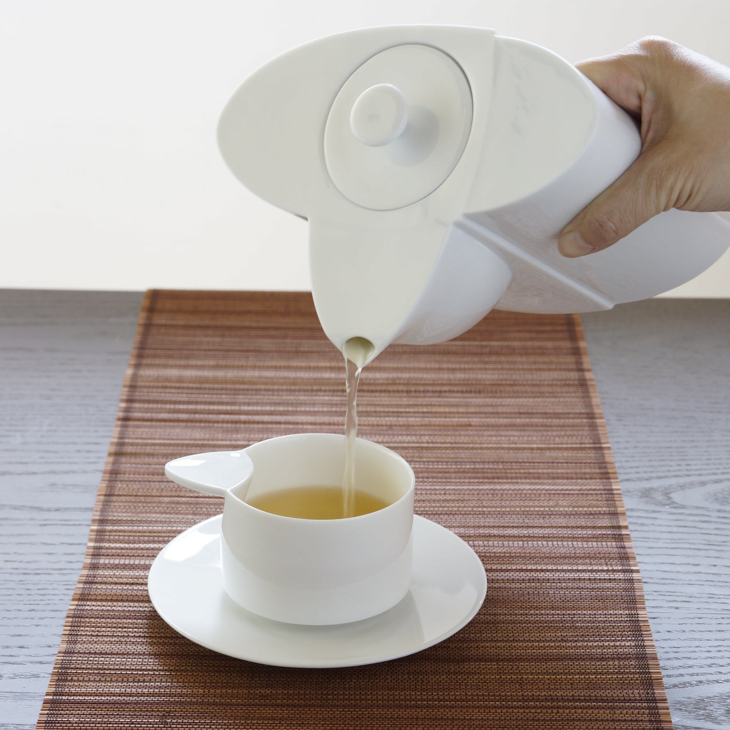 八方新氣 隱士 茶杯 咖啡杯 瓷器 杯子 亮面 白色 茶具 茶器 杯子款式 造形壺