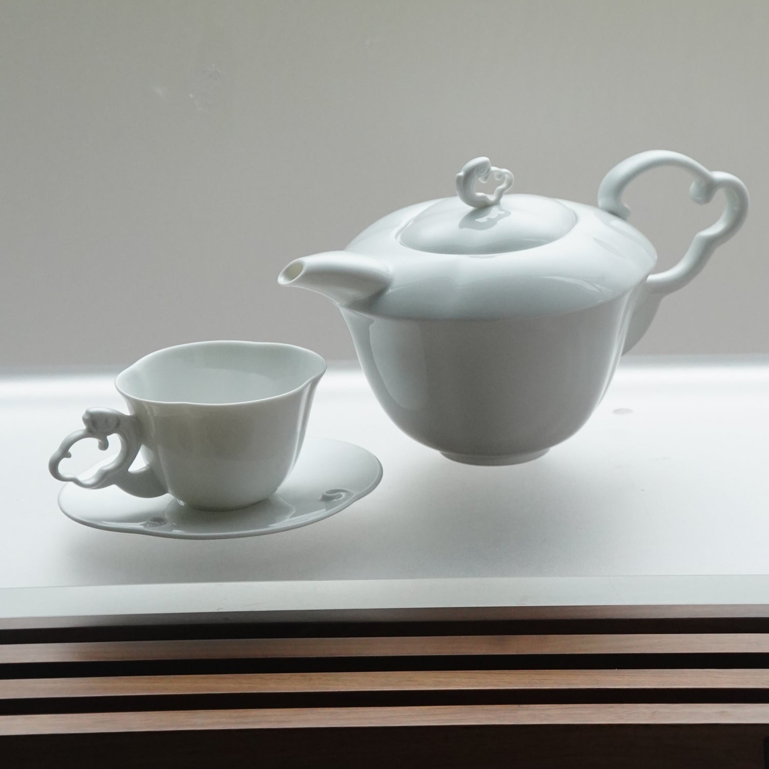 八方新氣 白瓷茶具 咖啡杯 王俠軍設計 如意意象 與海共舞 壺杯盤組