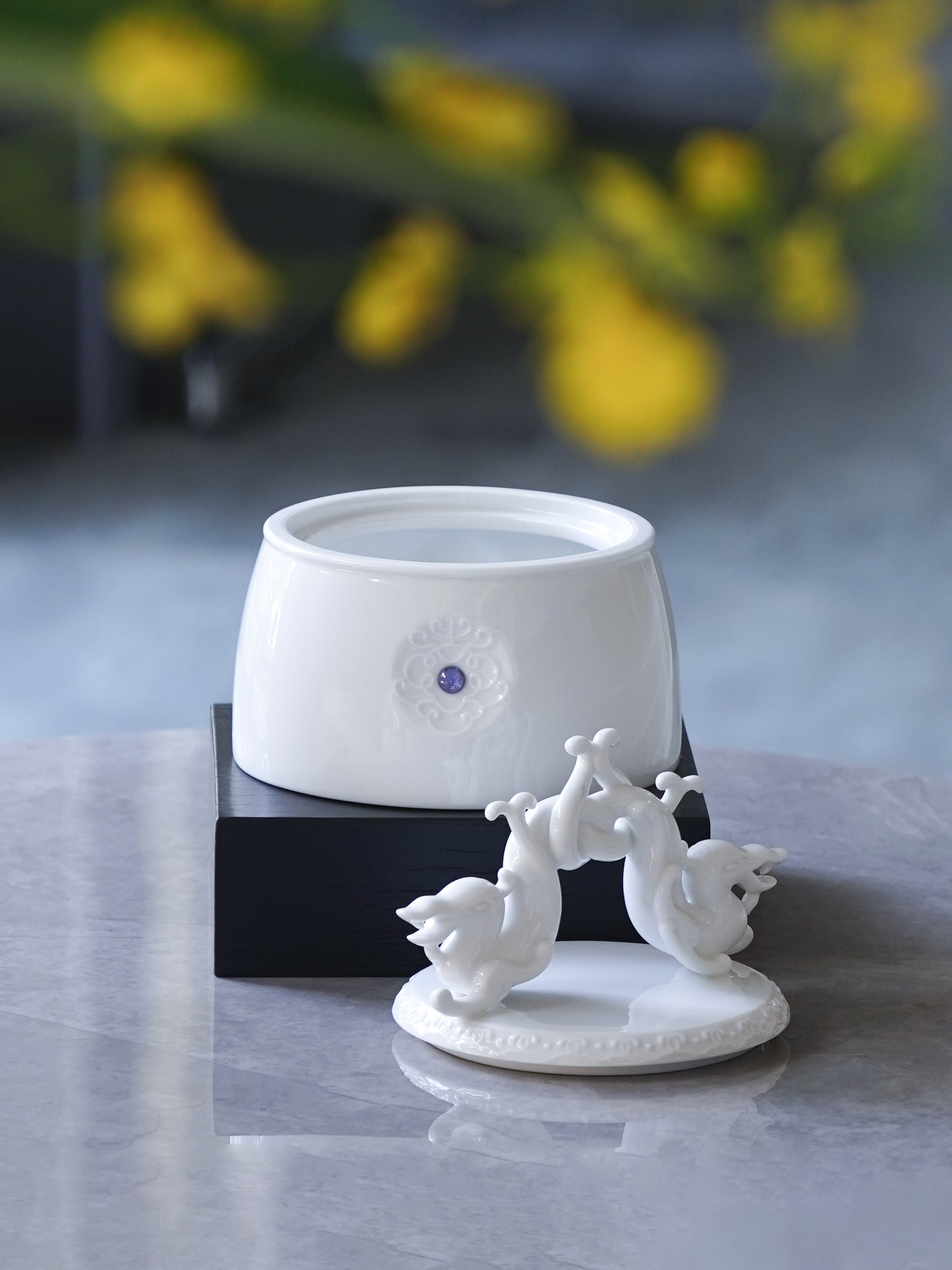 雙喜福鎮搭配茶點與果盤，呈現富有節慶儀式感的生活氛圍