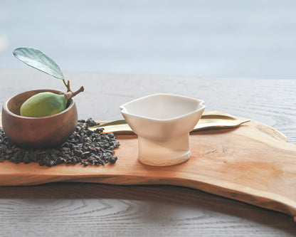 王俠軍設計花祭茶杯