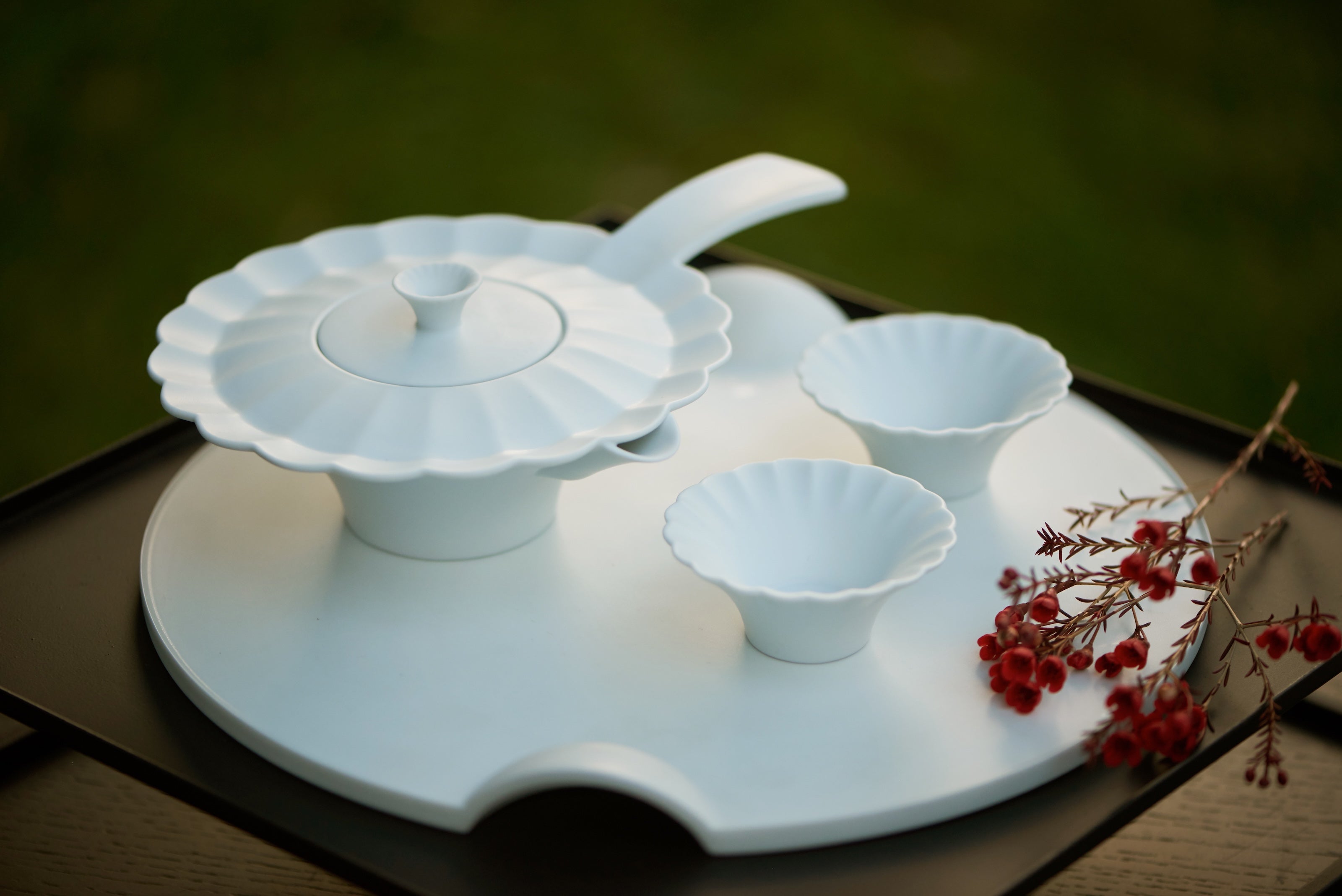 山水情深茶具使用情境照，現代茶席上的靜謐共享，適合生活美學愛好者