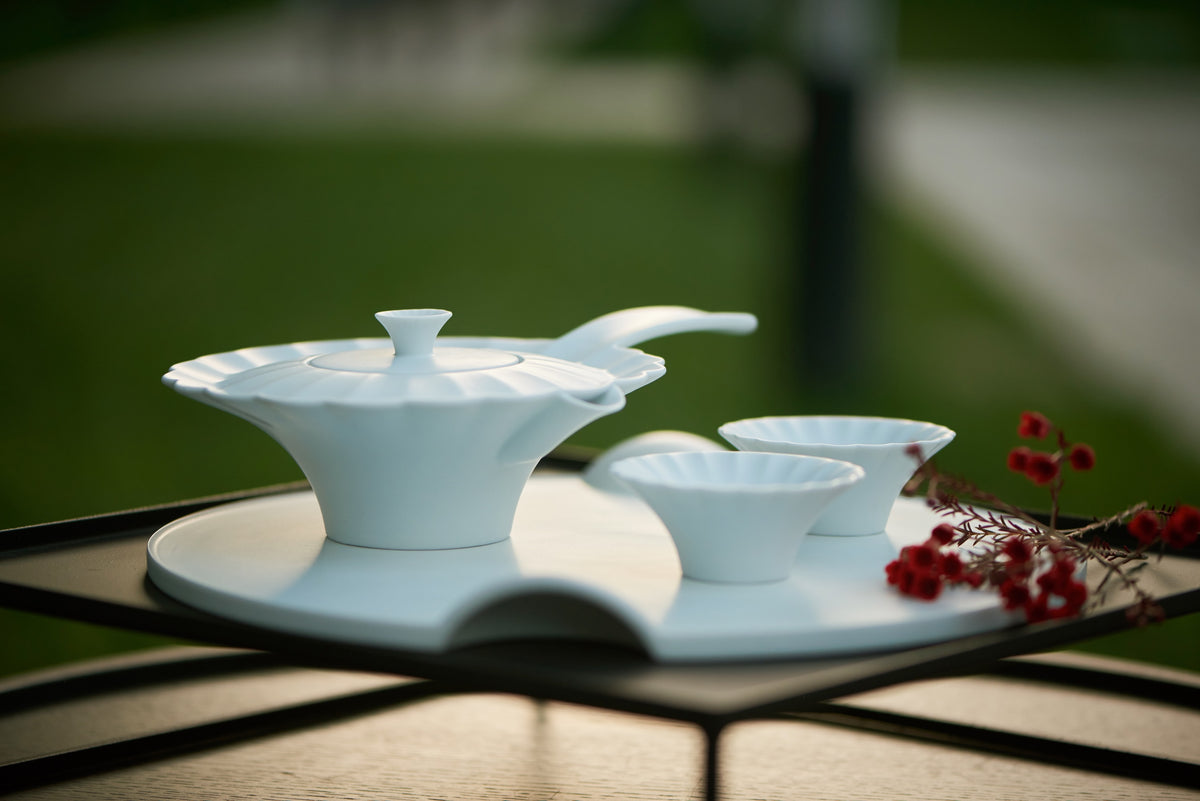 山水情深茶具使用情境照，現代茶席上的靜謐共享，適合生活美學愛好者