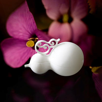 葫蘆造型白瓷盒《相依》，柔美線條與精緻比例展現溫潤設計感