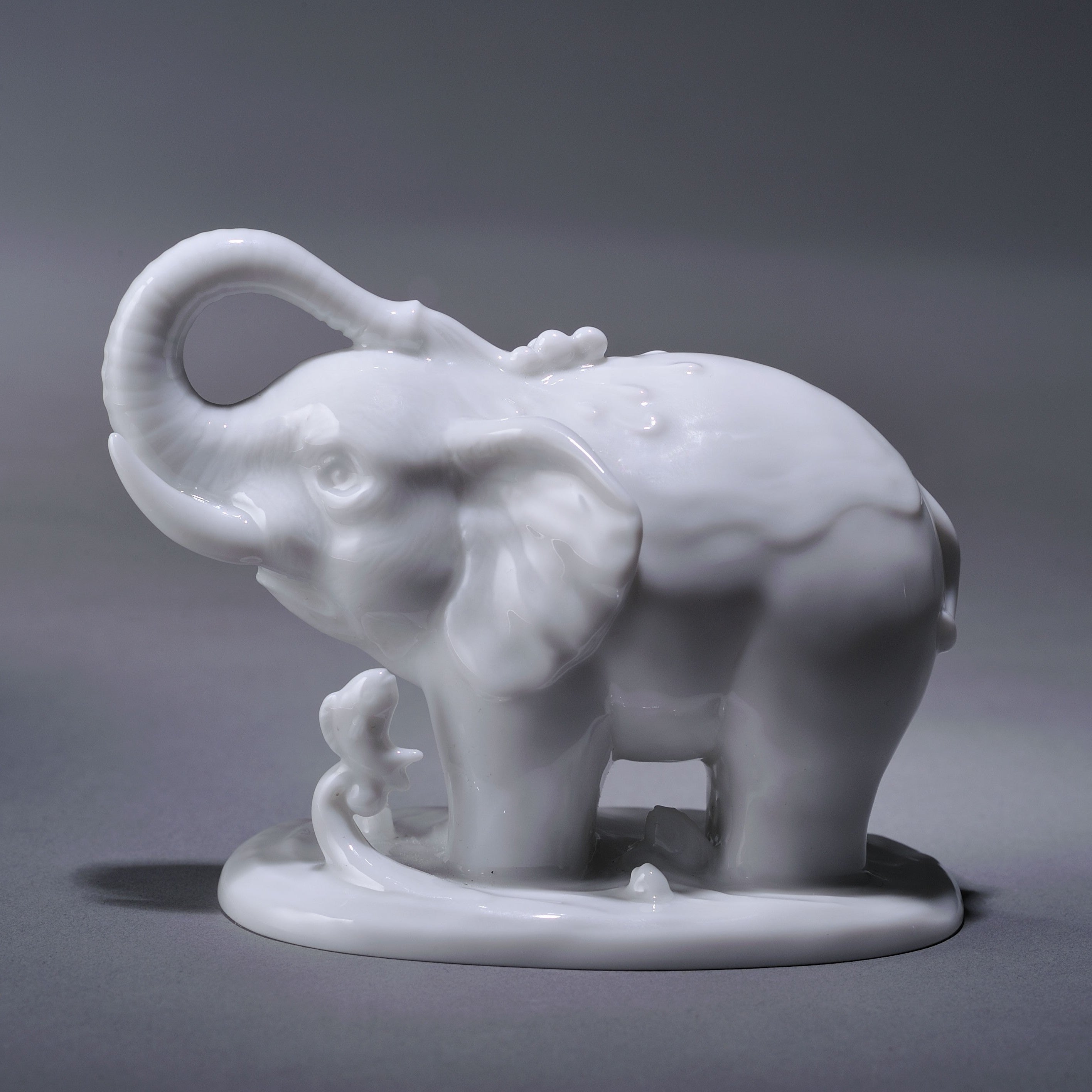 八方新氣 大象 欣欣向榮 瓷偶 瓷器 擺飾 白瓷 禮物 居家生活