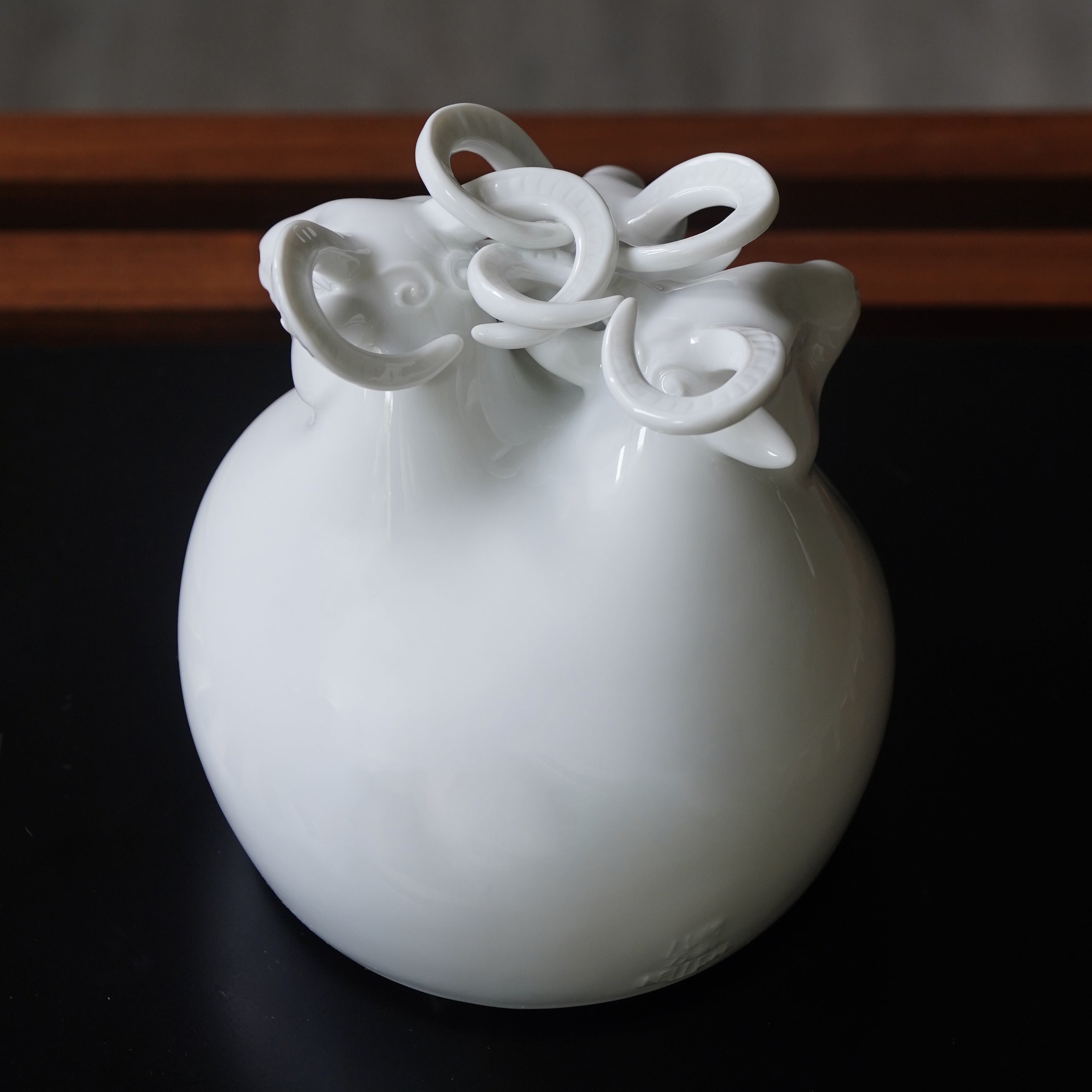 家居生活 八方新氣 生肖羊 三羊開泰 瓷偶 瓷器 擺飾 白瓷 禮物 印璽 印章 