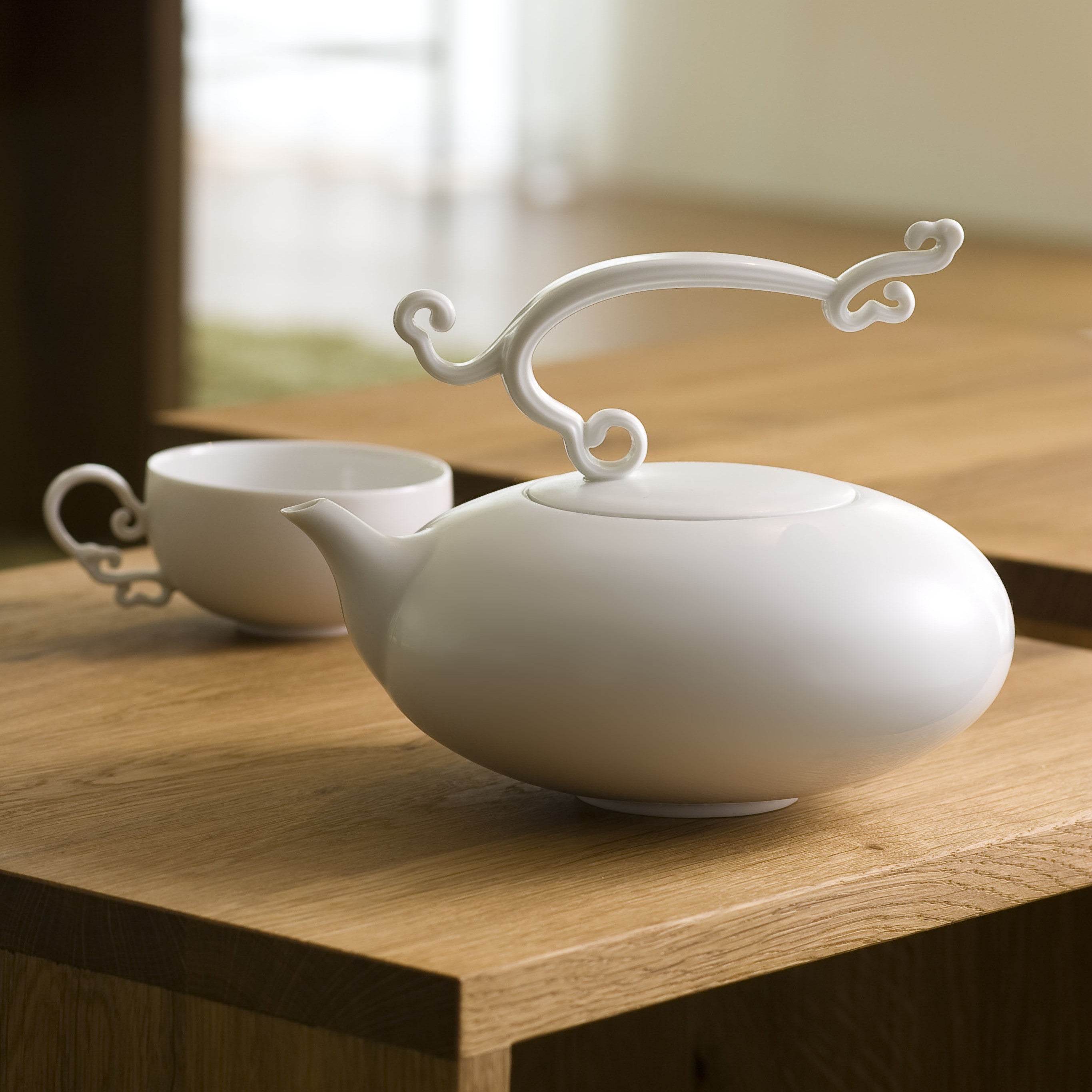 八方新氣 悠然 造形壺 茶壺 瓷器 白瓷 禮物 瓷壺 茶具 咖啡杯 茶杯