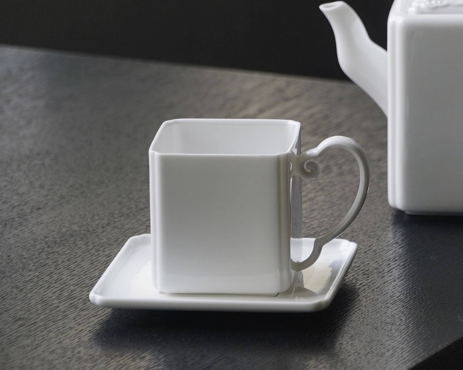 八方新氣 鴻福 造形壺 茶壺 瓷器 白瓷 禮物 瓷壺 茶具 咖啡杯 茶杯 蝙蝠 居家生活