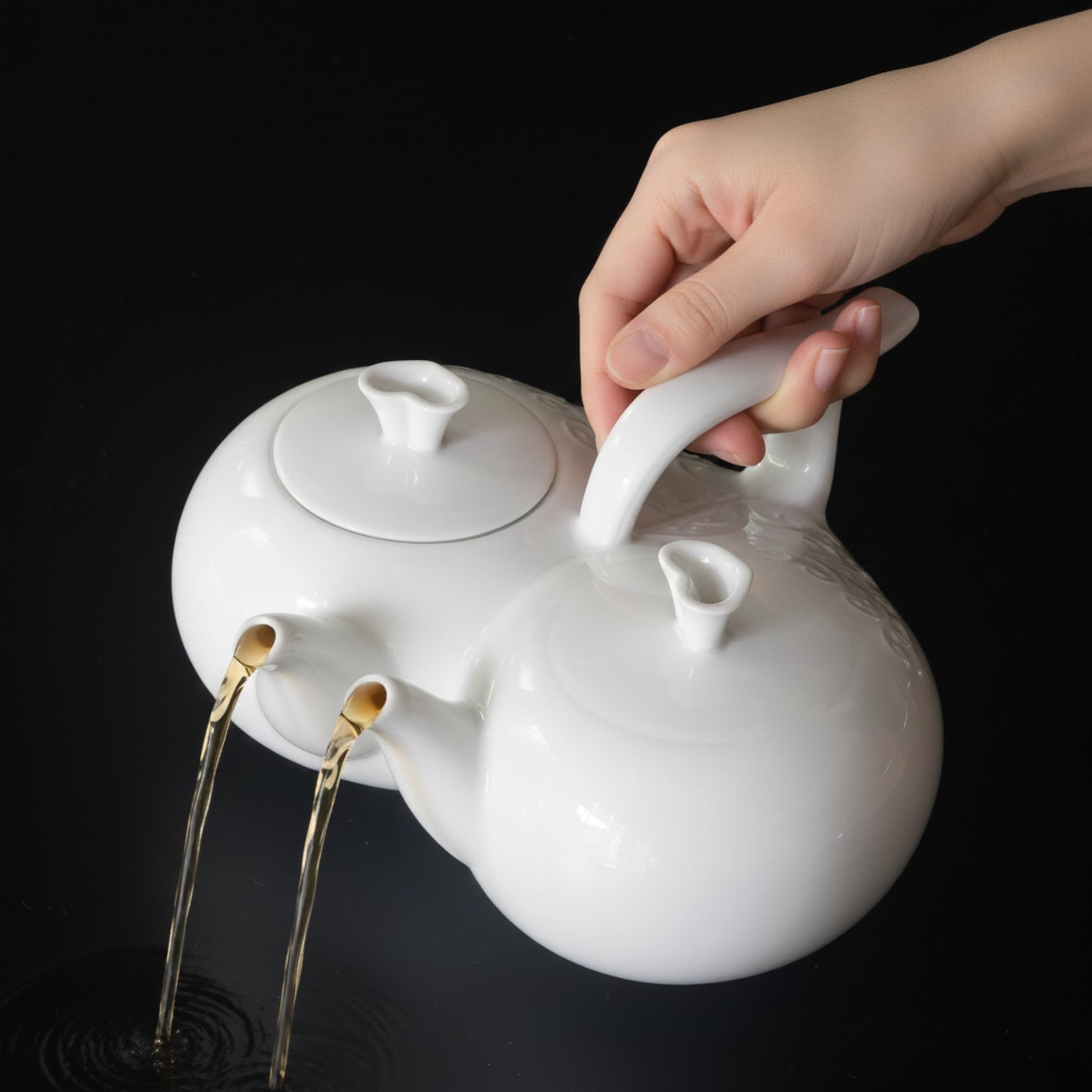 一心一意 雙心造形壺 八方新氣 卷草紋飾 雙茶盤