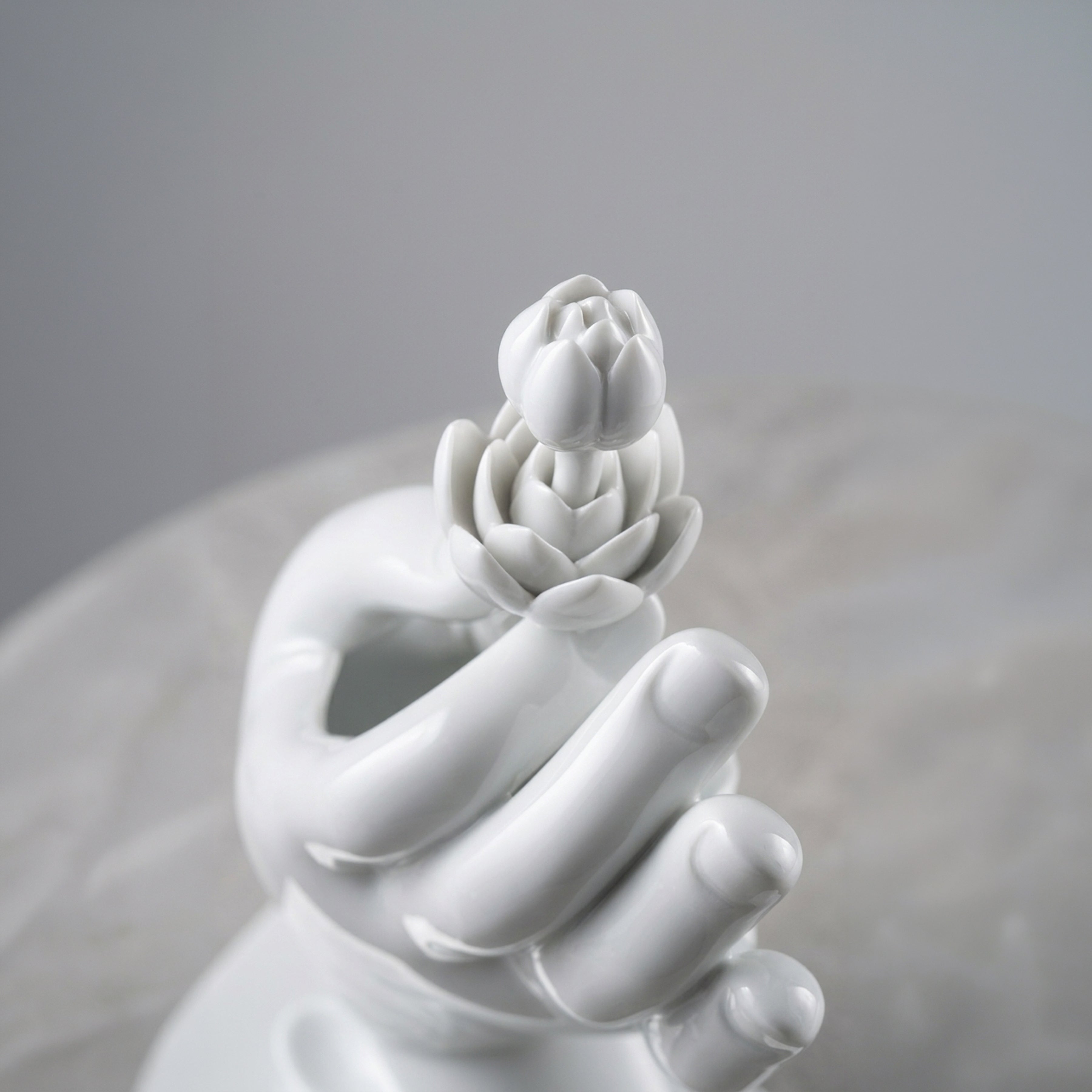 大慈飄香 白瓷花器 佛手拈蓮 禪意擺飾 八方新氣 NewChi Porcelai 局部 限量