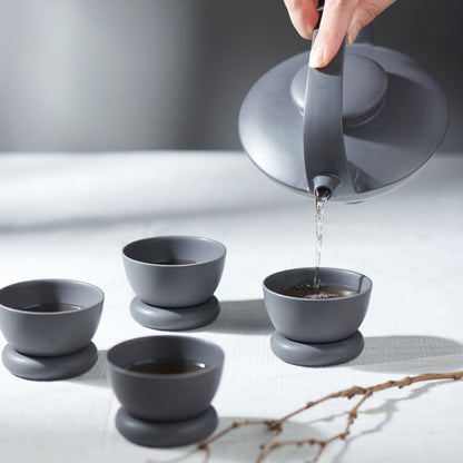 日出望月黑霧茶壺沖泡茶湯｜霧面黑瓷山水線系列茶席