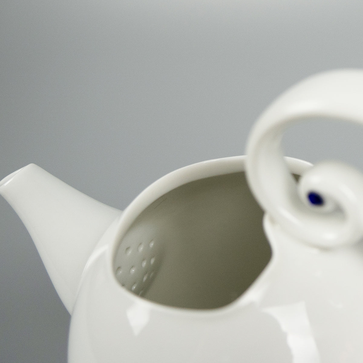 八方新氣雲享壺杯組｜中秋茶具禮盒｜祥雲造型壺細節